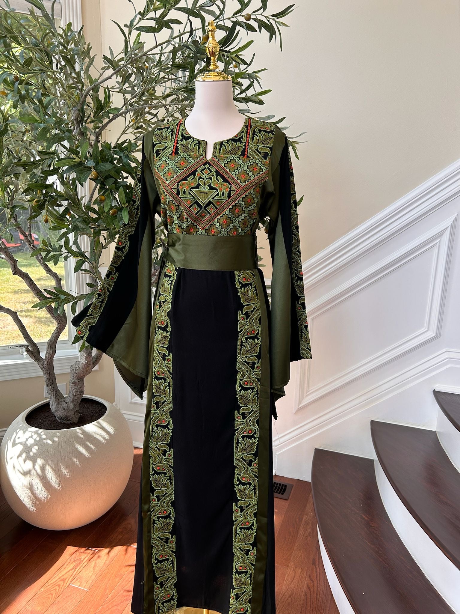 Black Embroidery Tatreez Green Thobe