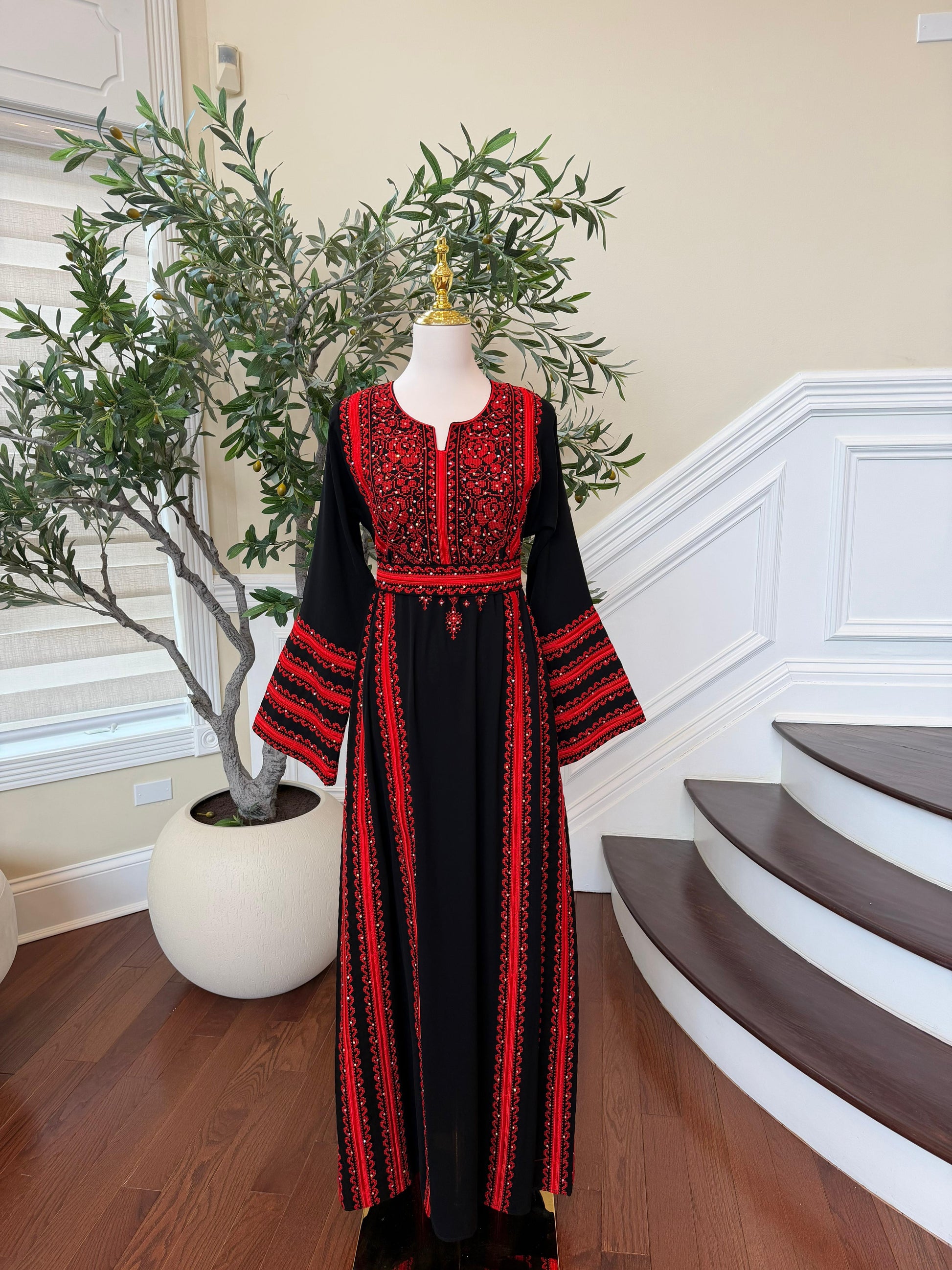 Black Embroidery Tatreez Red Heritage Thobe