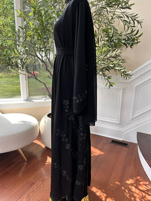 Black Floral Essence Charm Abaya