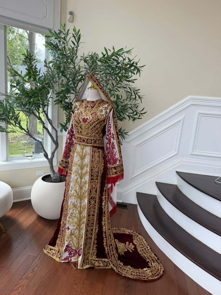 Royale Red Embroidery Tatreez Elegance Thobe