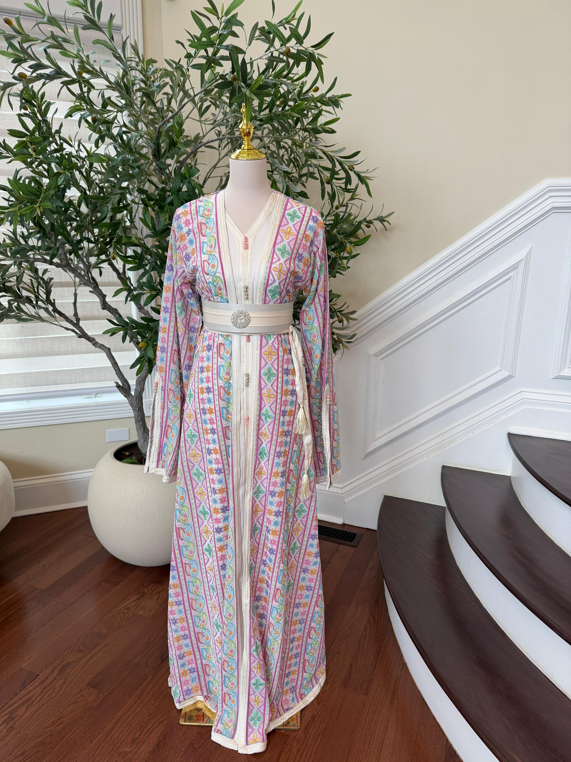 Embroidery Sequene White Kuftan