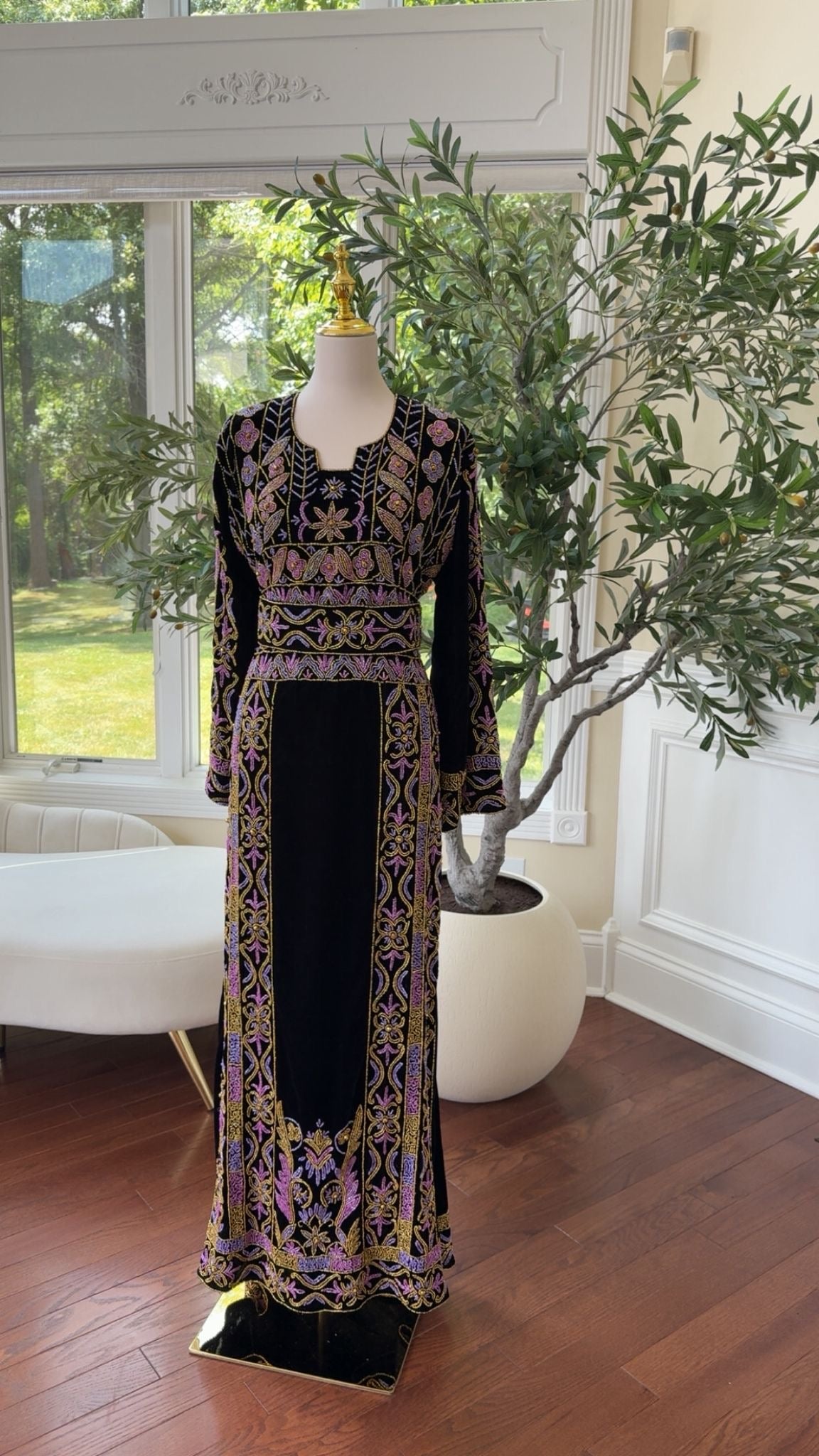 Velvet Black Stone Thobe / 341