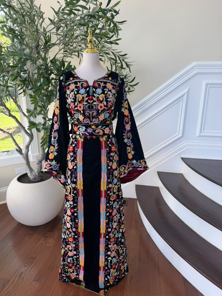 Navy Blue Stone Embroidered Tatreez Floral Thobe