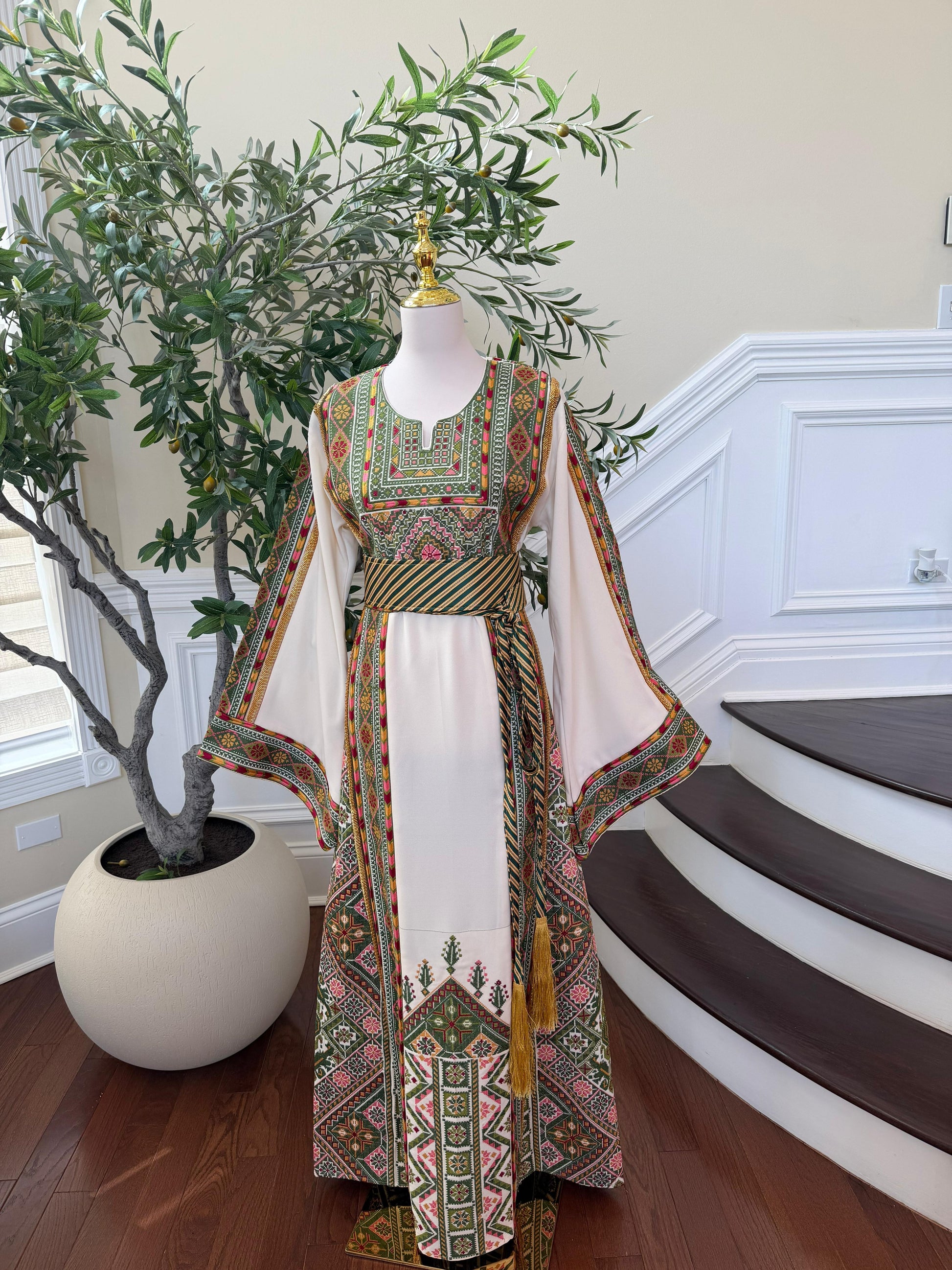 Olive Heritage: Off White Embroidered Tatreez Sabal Kharaz Thobe