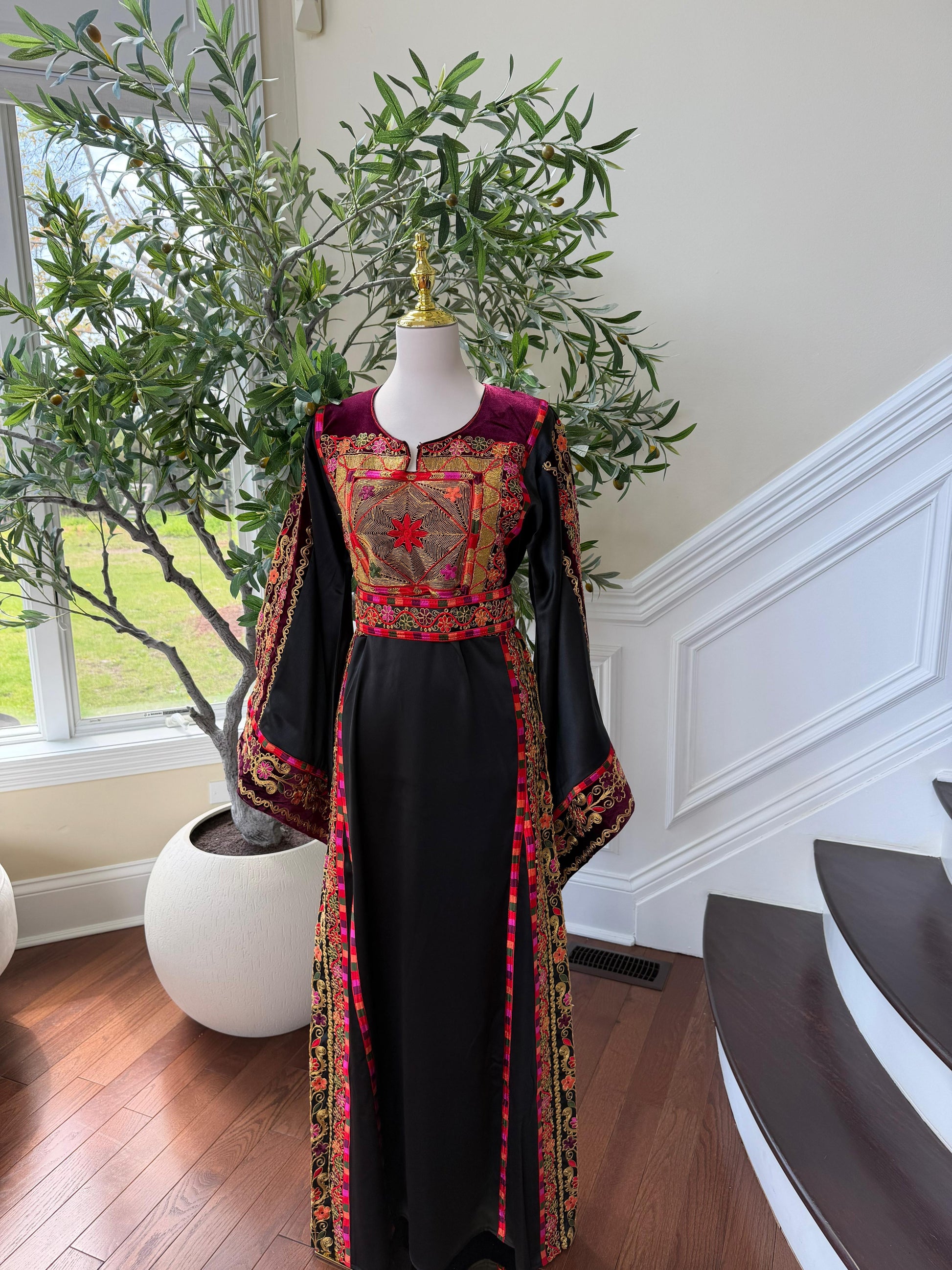 Black Embroidery Tatreez Red Thobe