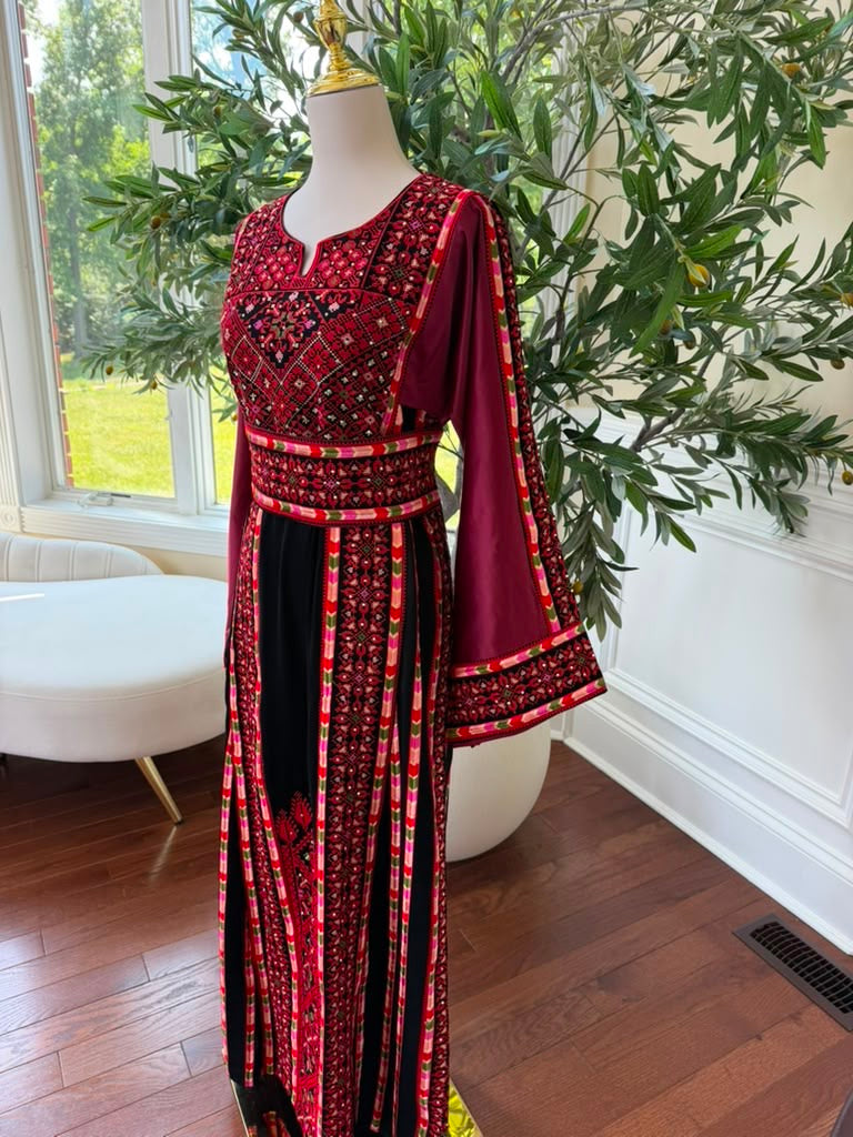 Black Embroidery Tatreez Thobe