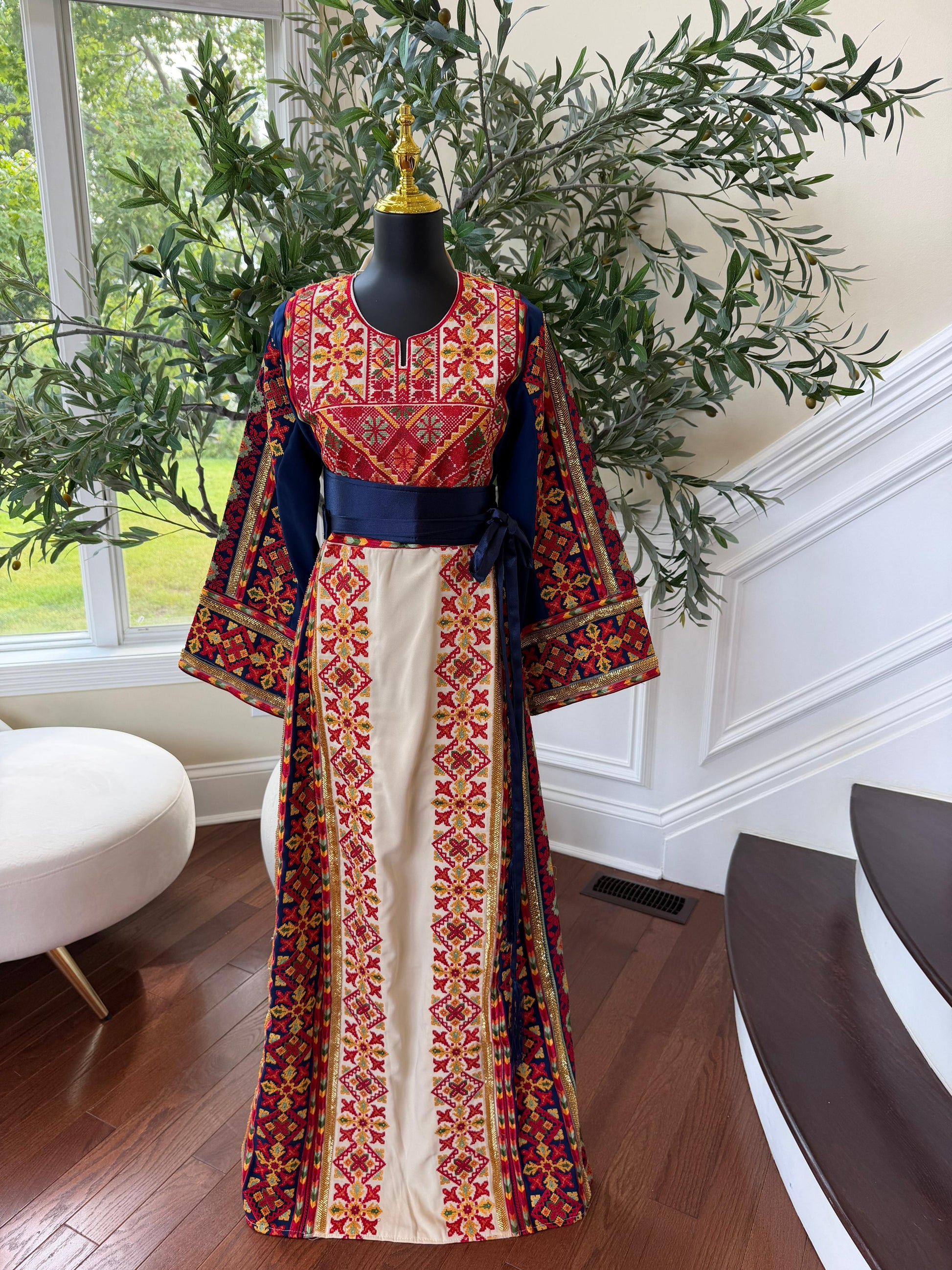 Cream Embroidery Tatreez Blue Sabal Kharaz Thobe
