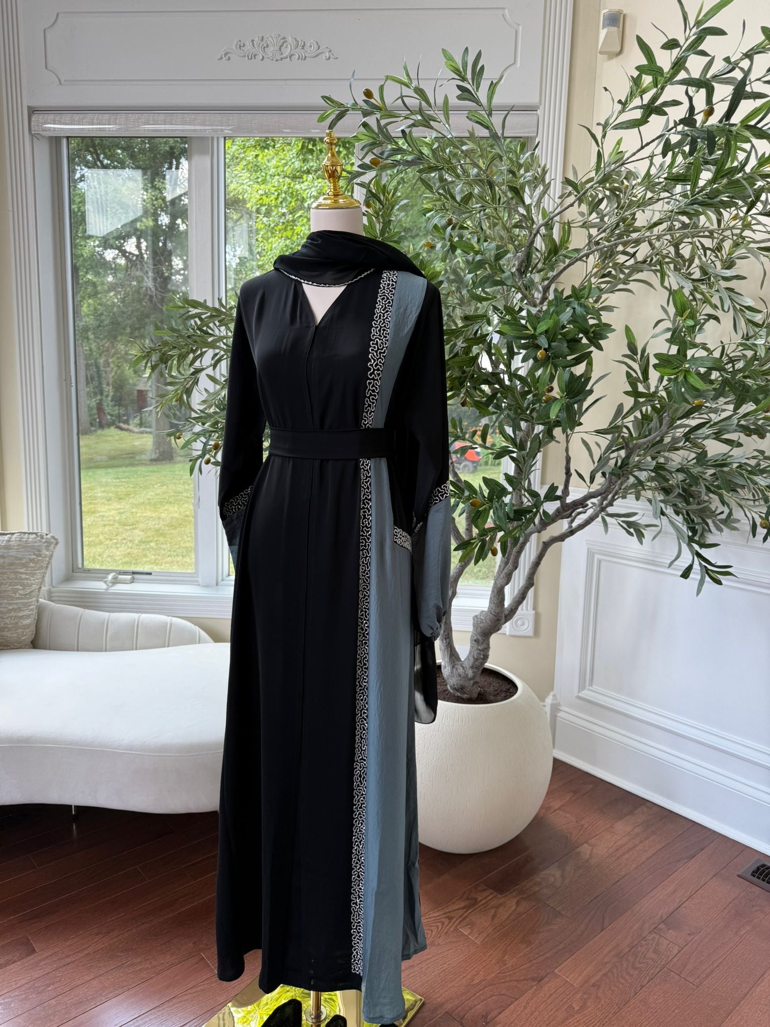 Elegant Black Abaya
