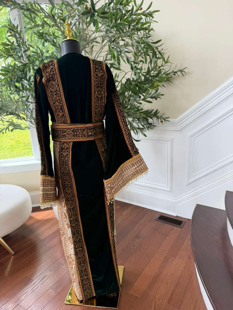 Velvet Green Embroidery Tatreez Thobe