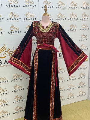 Luxury Black Velvet Thobe – Burgundy Sleeves & Gold Tatreez Design