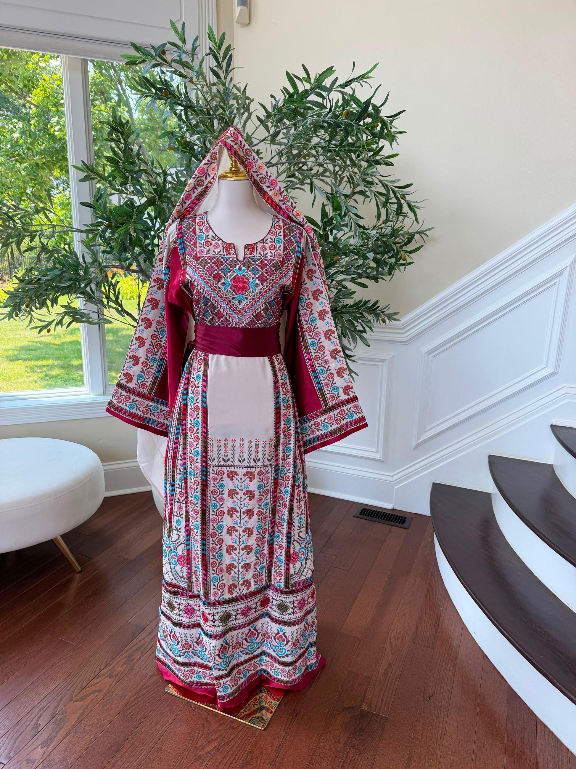 Cream Embroidery Tatreez Thobe
