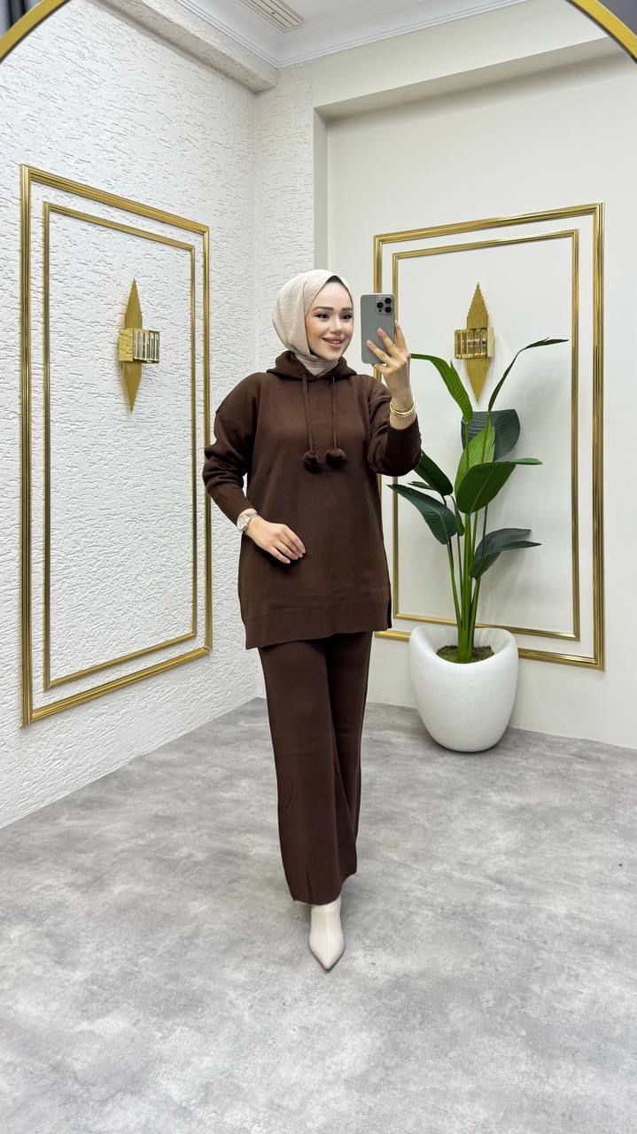 Essential Comfort Two-Piece Lounge Set