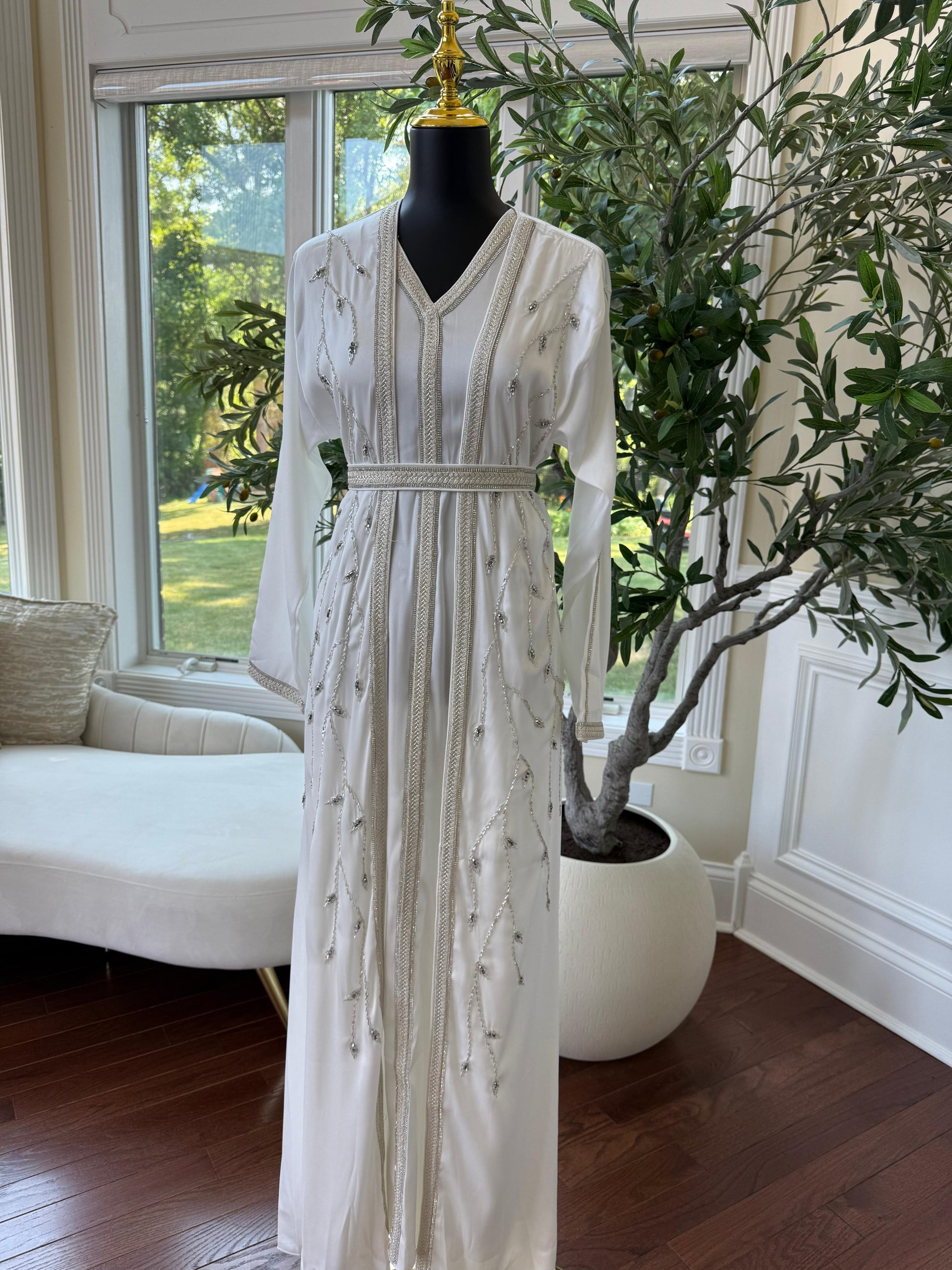 Floral White Grace Kuftan