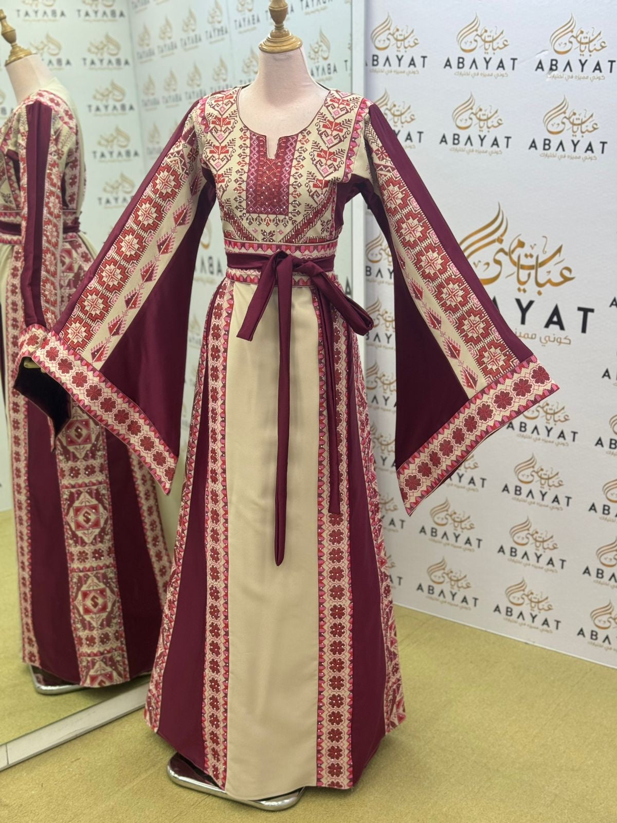 Embroidery Burgundy Tatreez Thobe