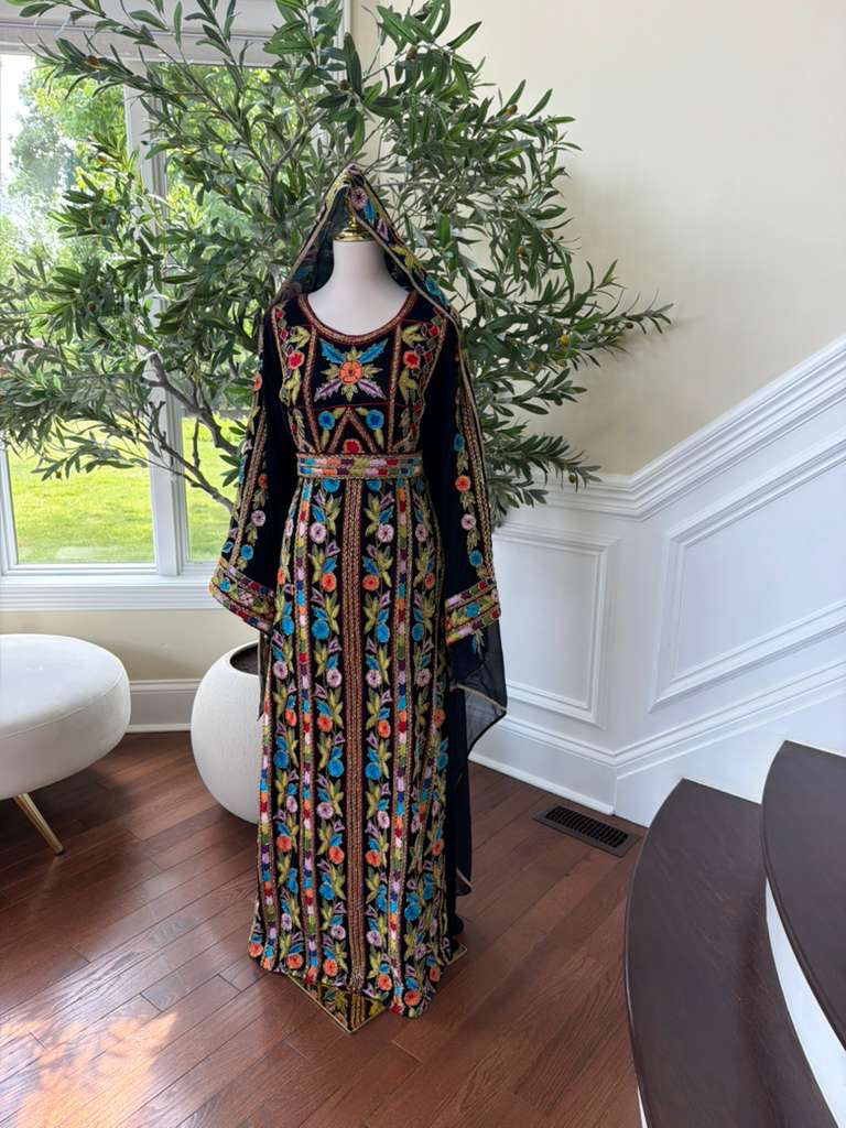 Black Beaded Stone Embroidered Thobe