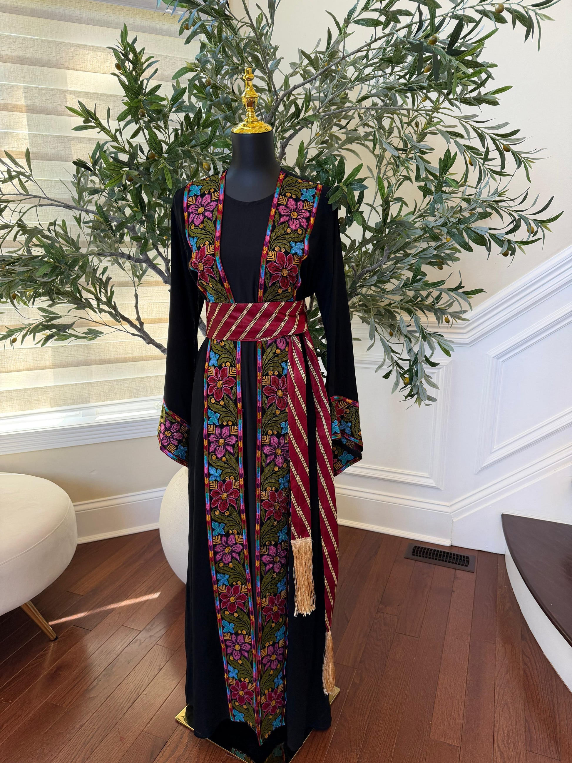 Black Embroidery Tatreez Floral Thobe