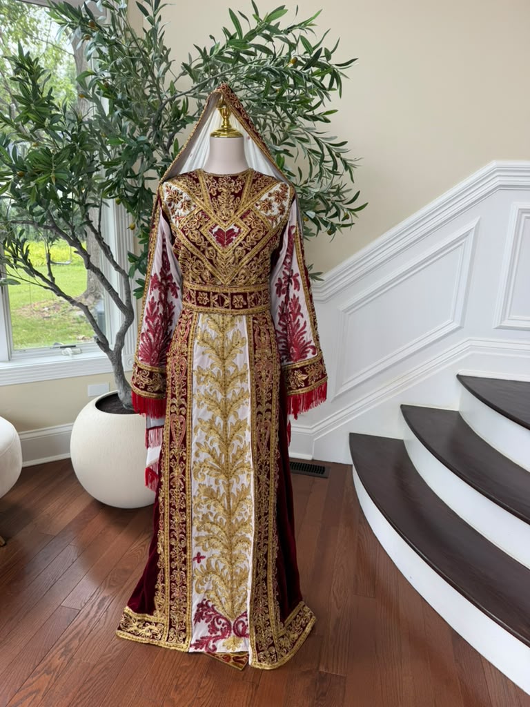 Royale Red Embroidery Tatreez Elegance Thobe