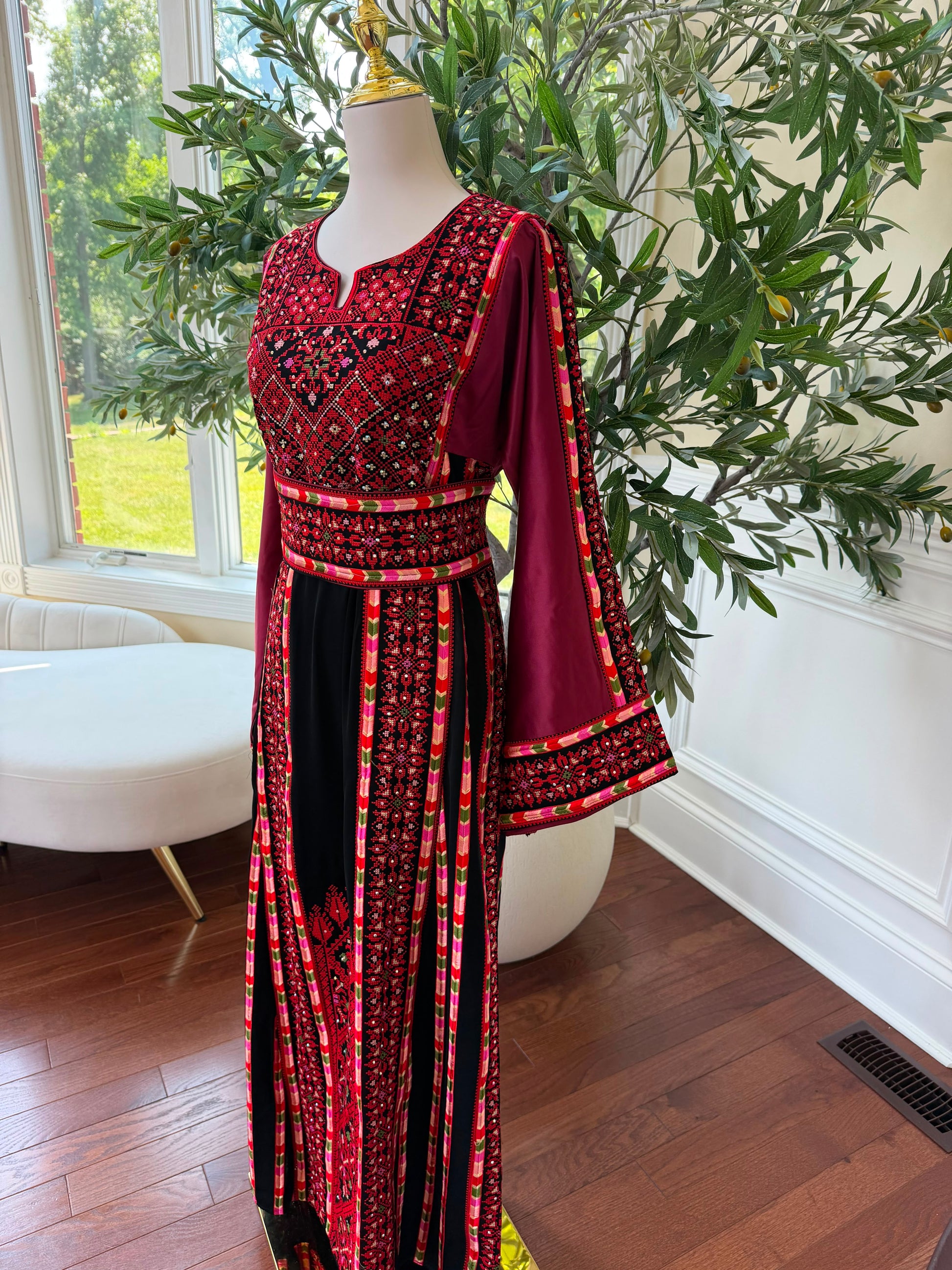 Black Embroidery Tatreez Thobe