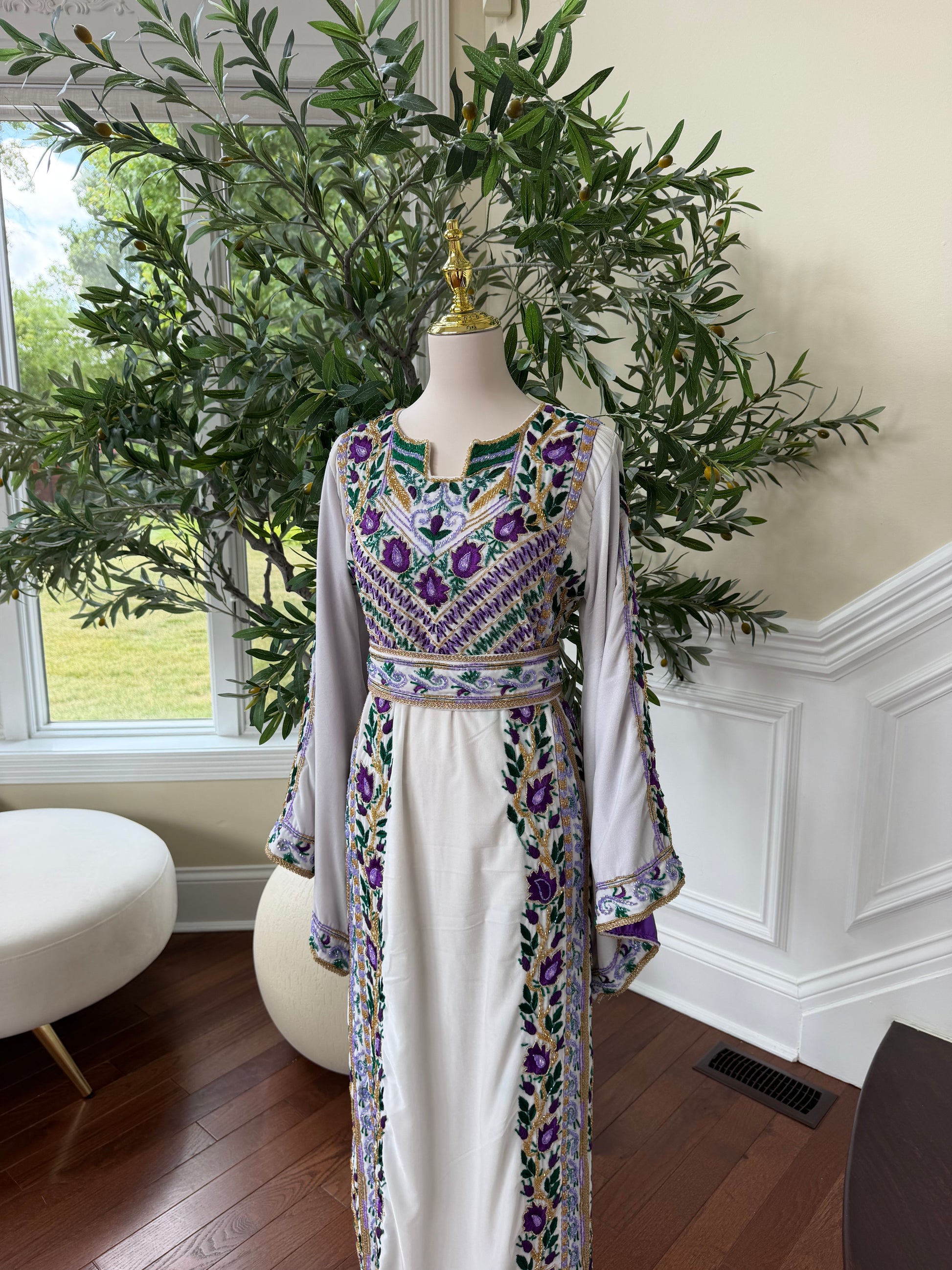Velvet White Stone Purple Embroidery Thobe