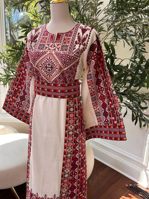 Cream Itamin Tatreez Red Elegance Thobe