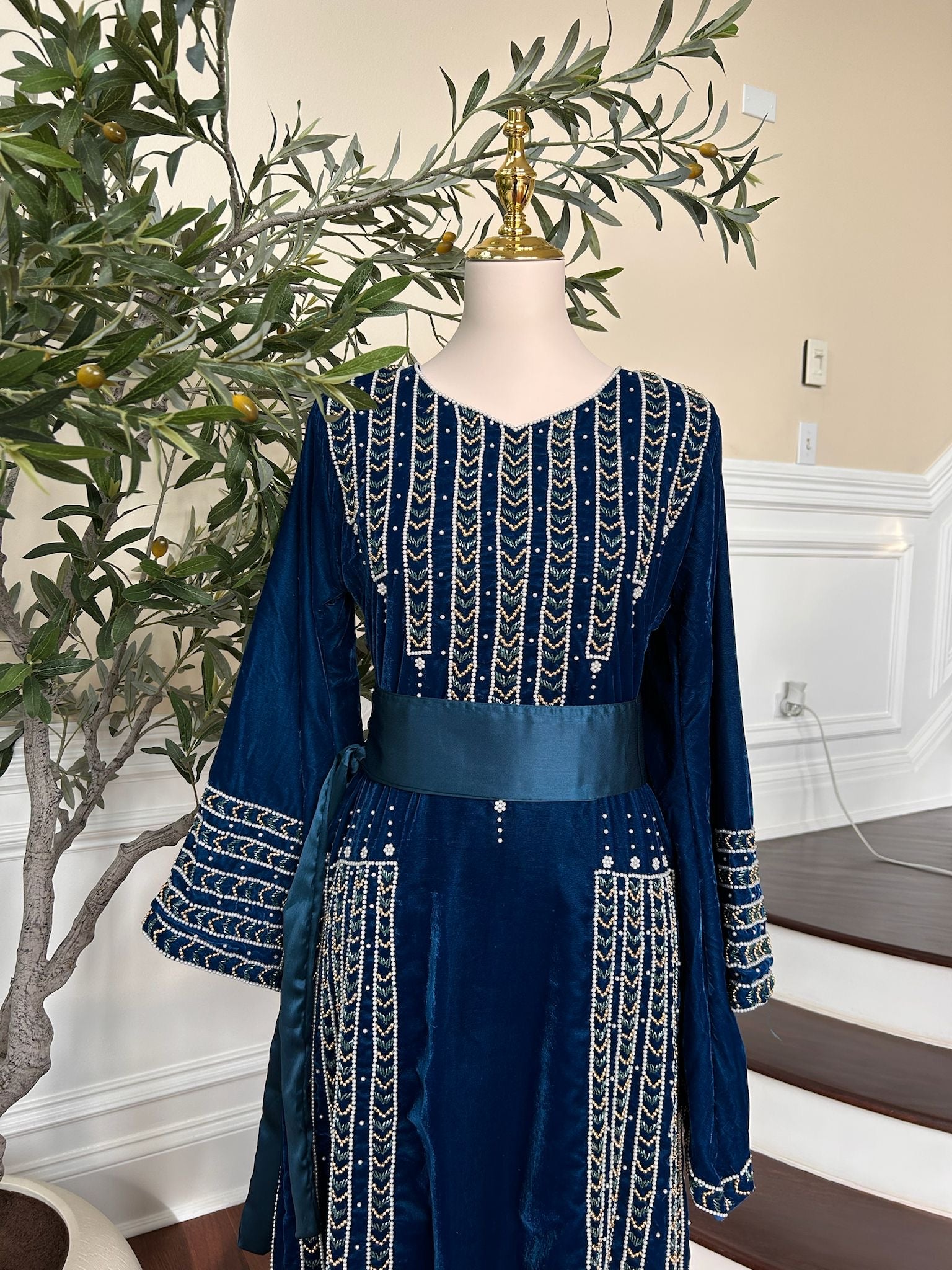 Blue Velvet Stone Thobe