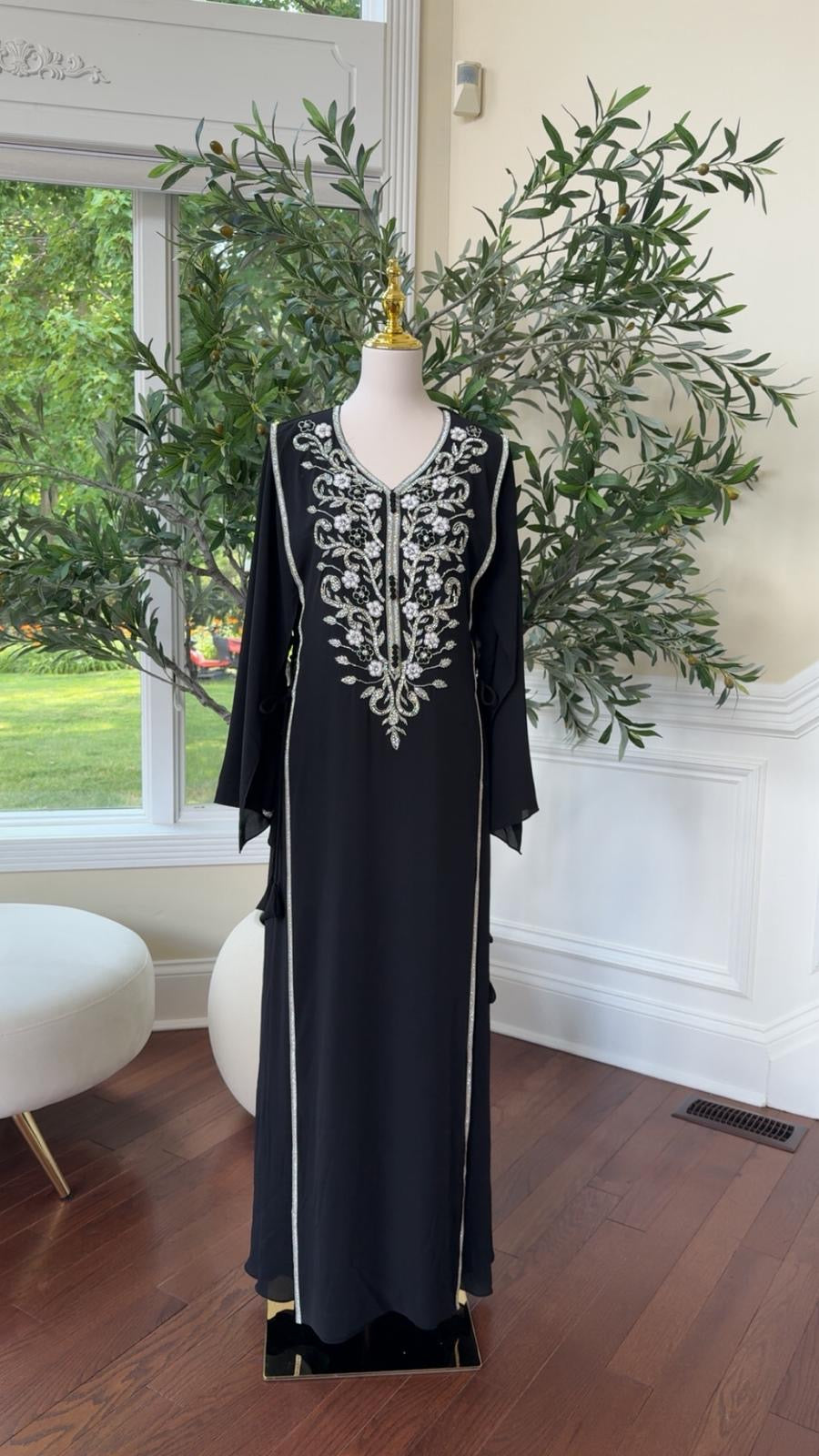 Luxury Black Kaftan with Intricate Silver Detailing