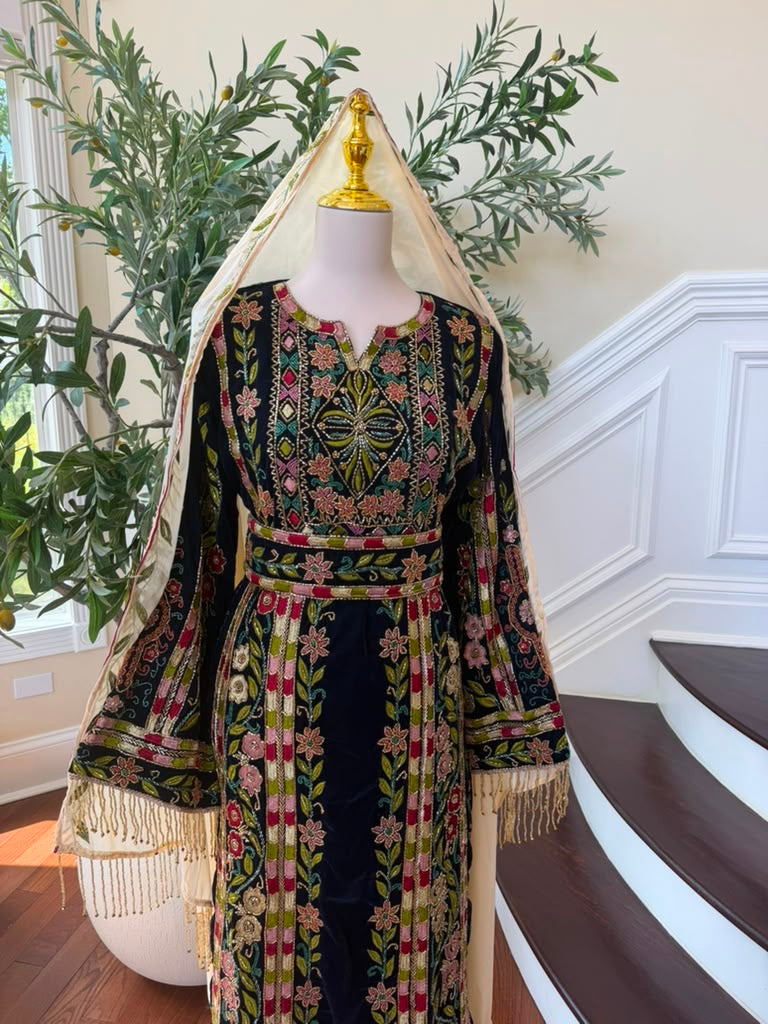 Green Embroidery Stone Elegance Thobe
