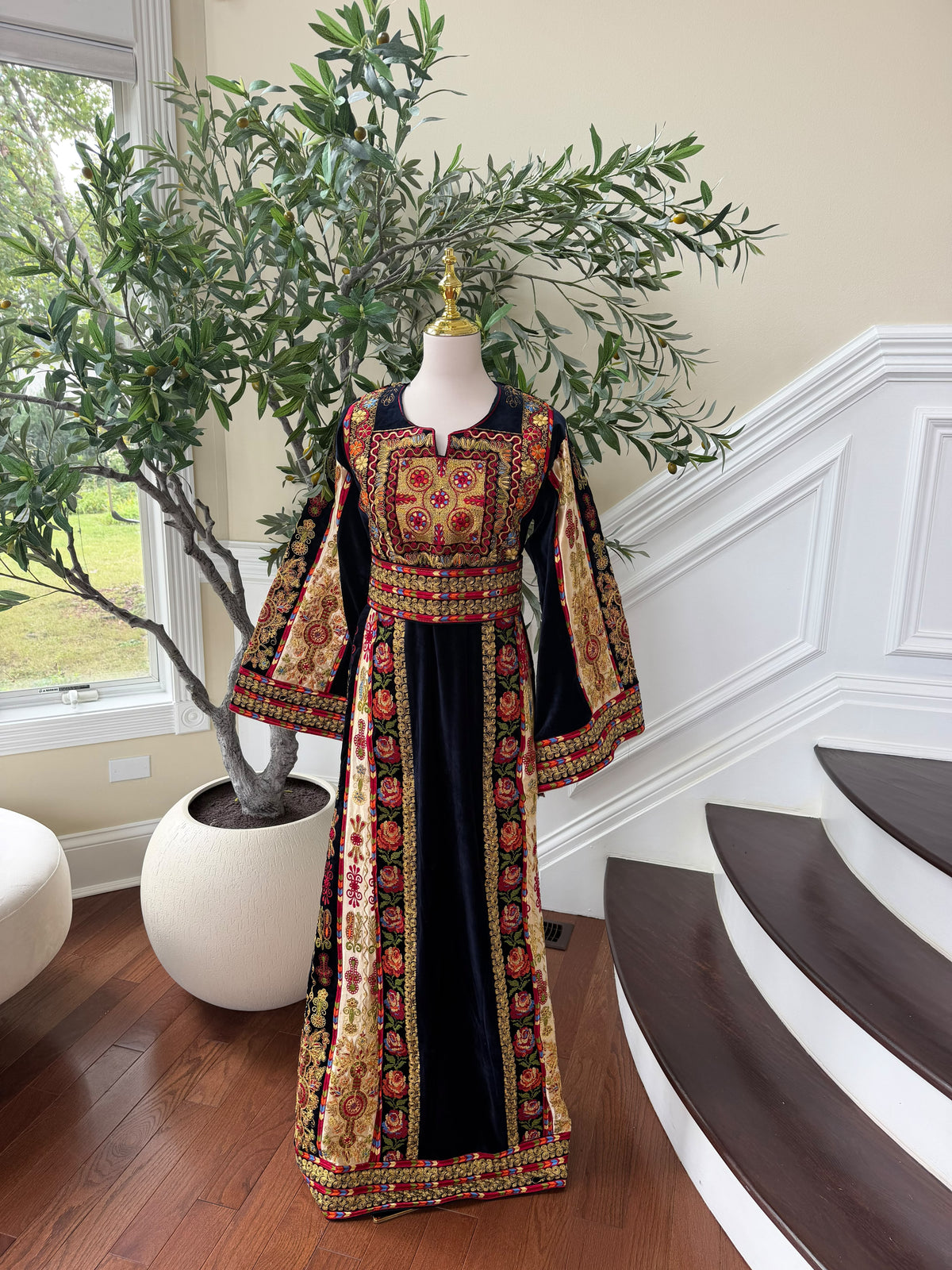 Navy Blue Embroidery Tatreez Thobe