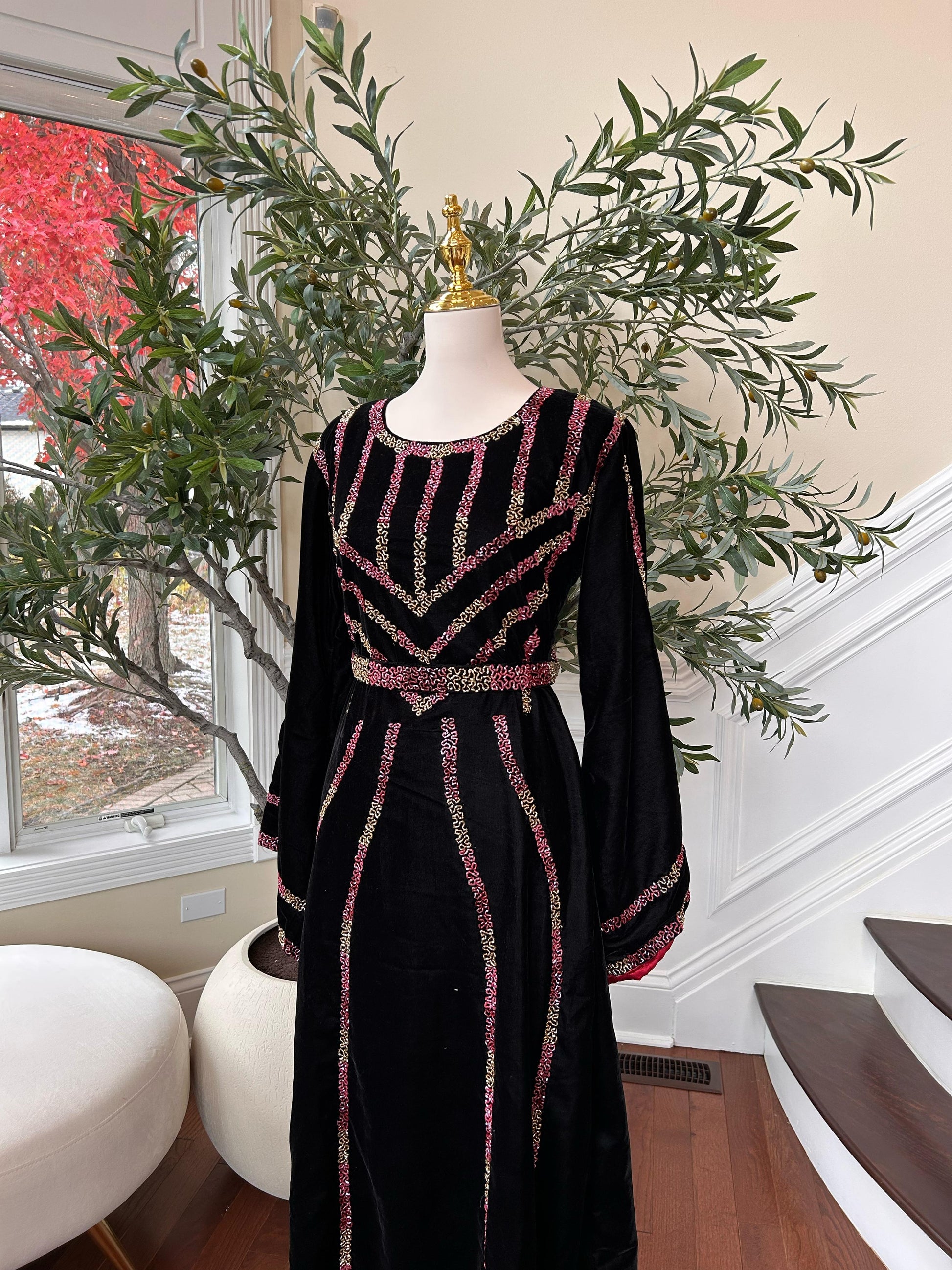 Black Velvet Beaded Stone Thobe