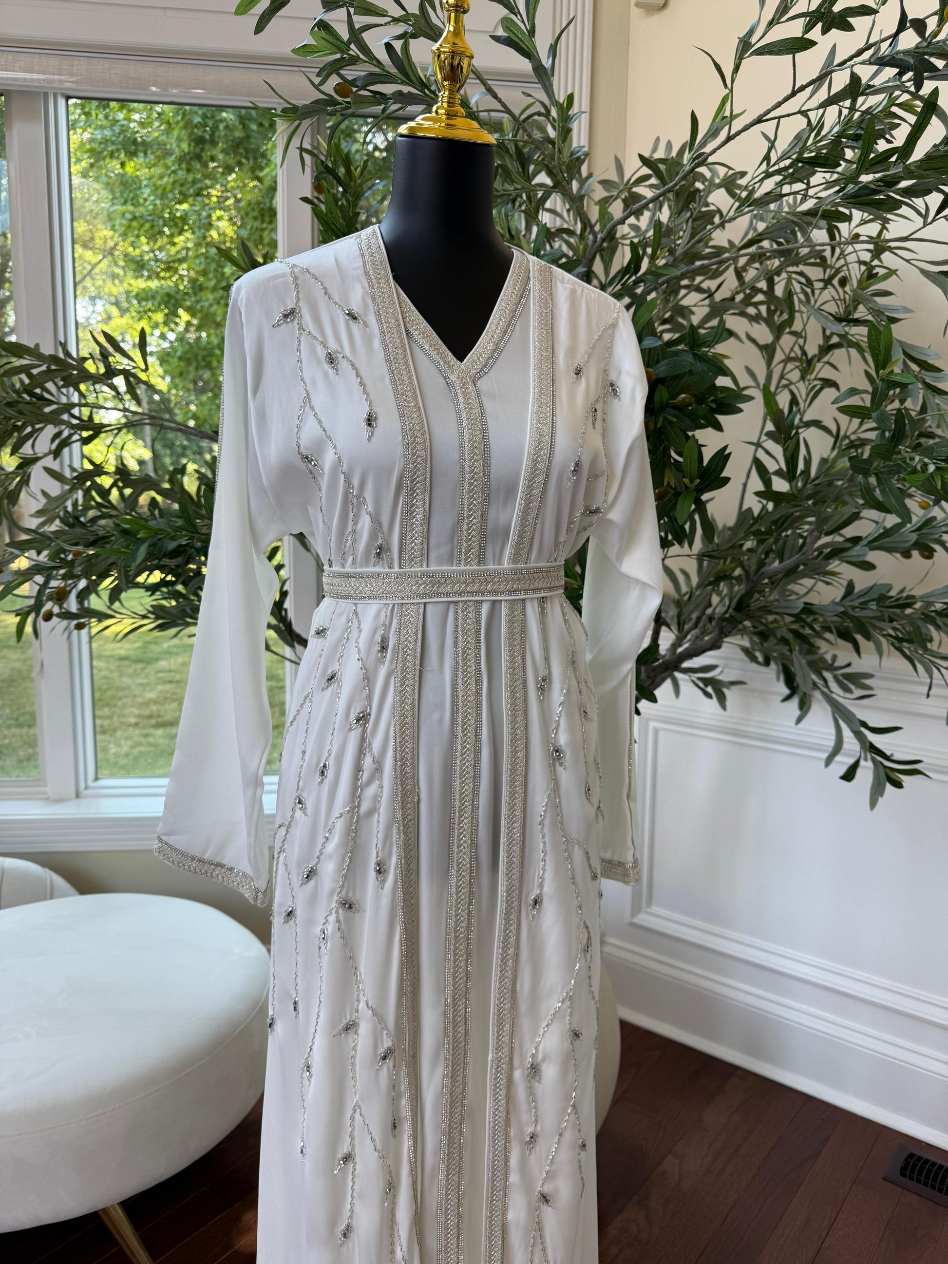 Floral White Grace Kuftan