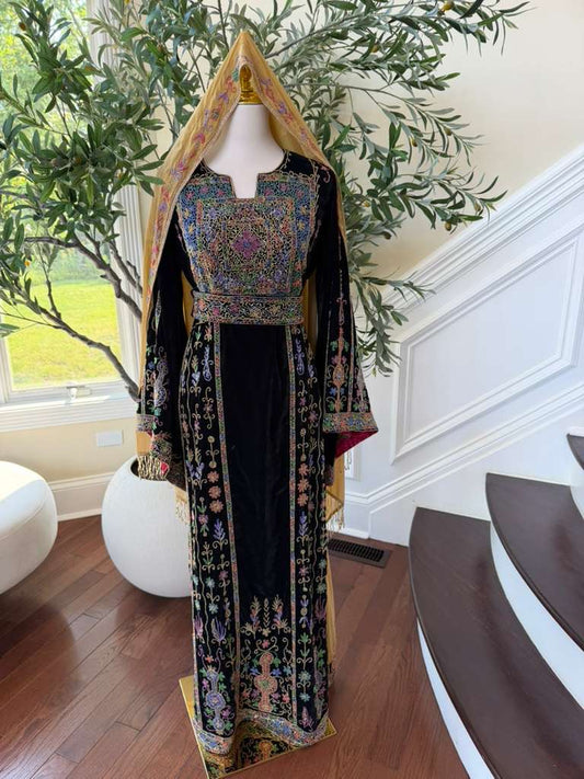 Black Beaded Stone Elegance Thobe