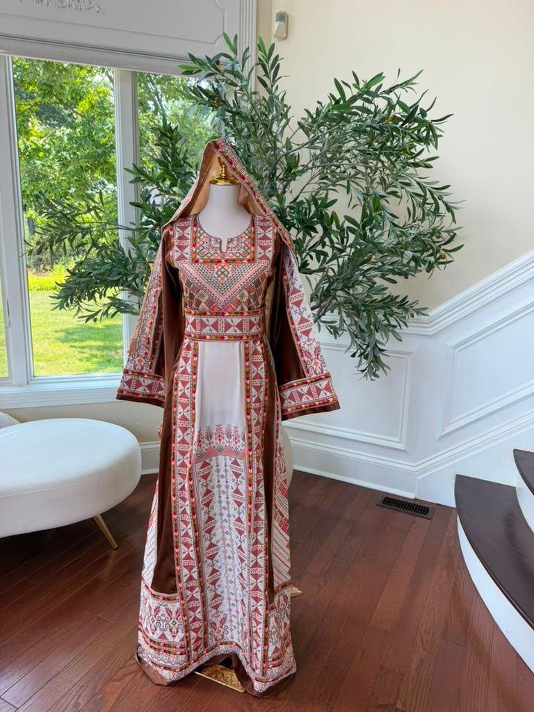 Traditional Elegance Embroidery Thobe