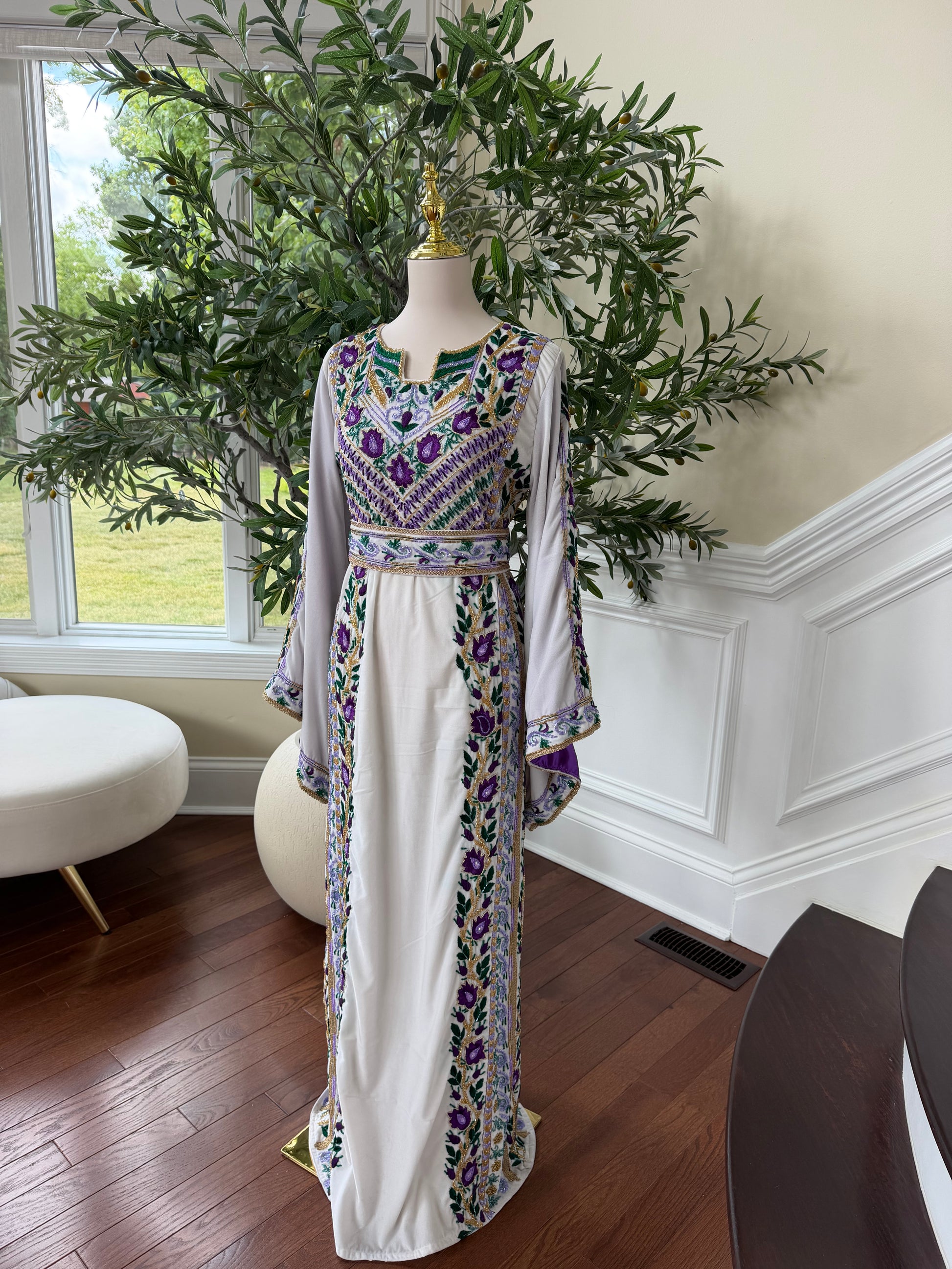 Velvet White Stone Purple Embroidery Thobe
