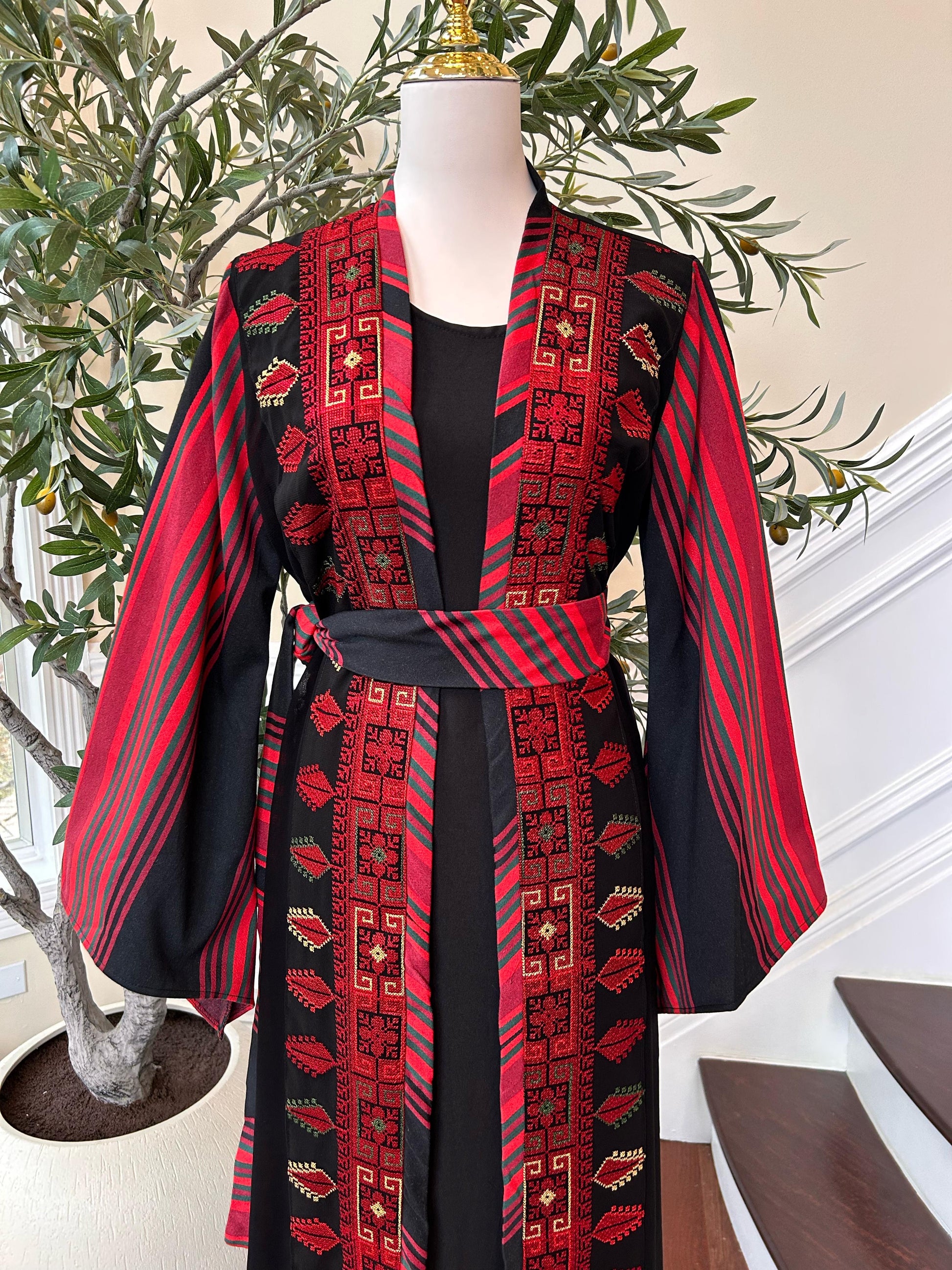 Black Two Piece Tatreez Traditional Majdalawi Thobe