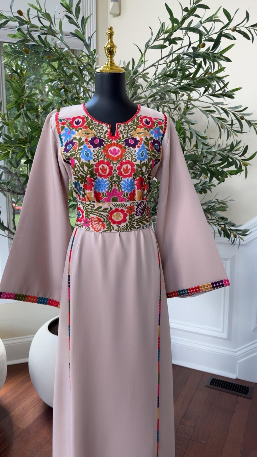 Cream Floral Embroidery Thobe