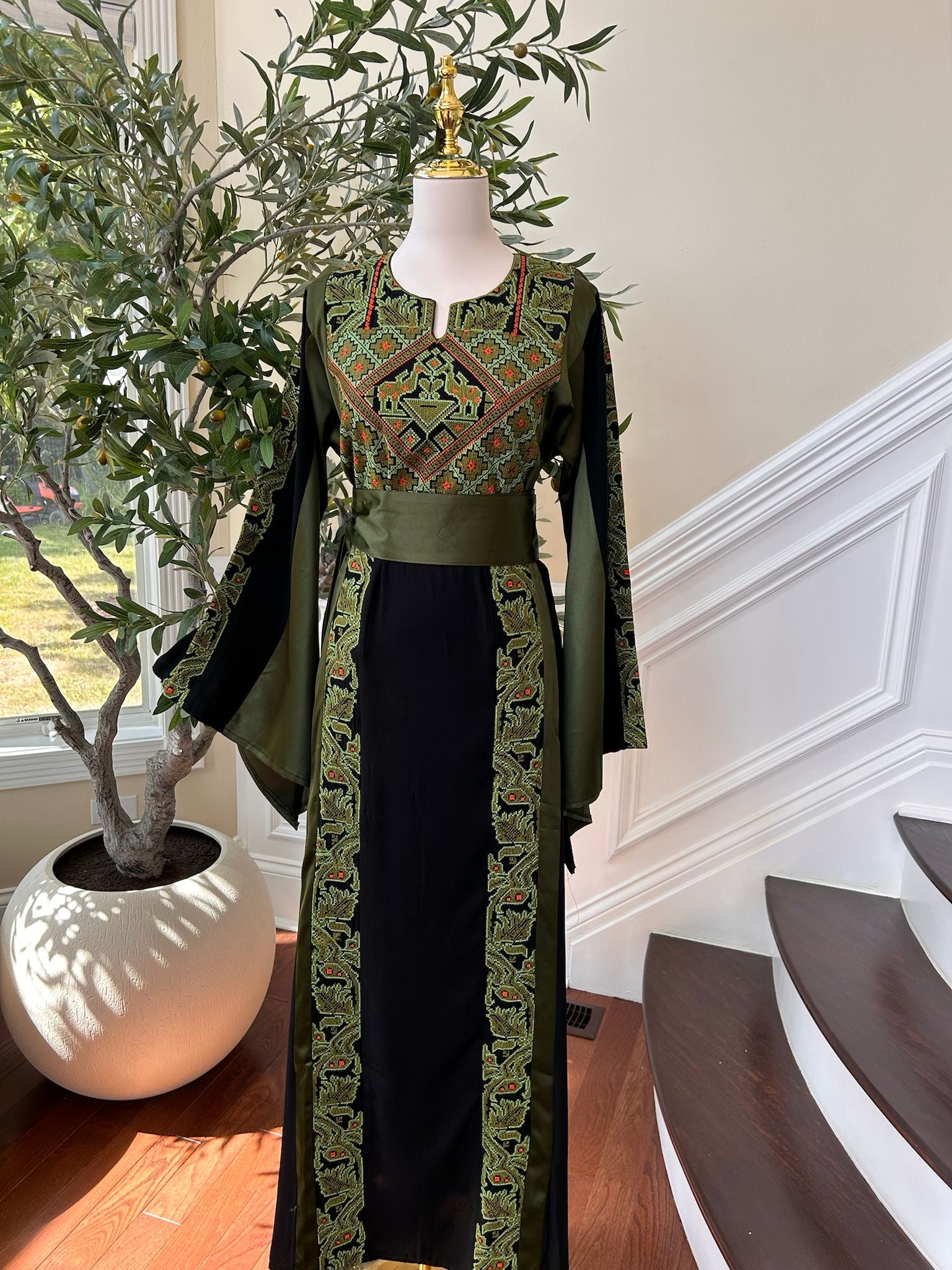 Black Embroidery Tatreez Green Thobe