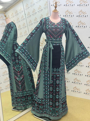 Luxury Palestinian Embroidered Thobe – Deep Green Traditional Design