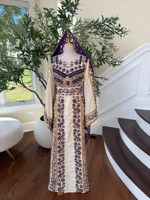 Cream makmal thobe with purple flowers (scarf not included)