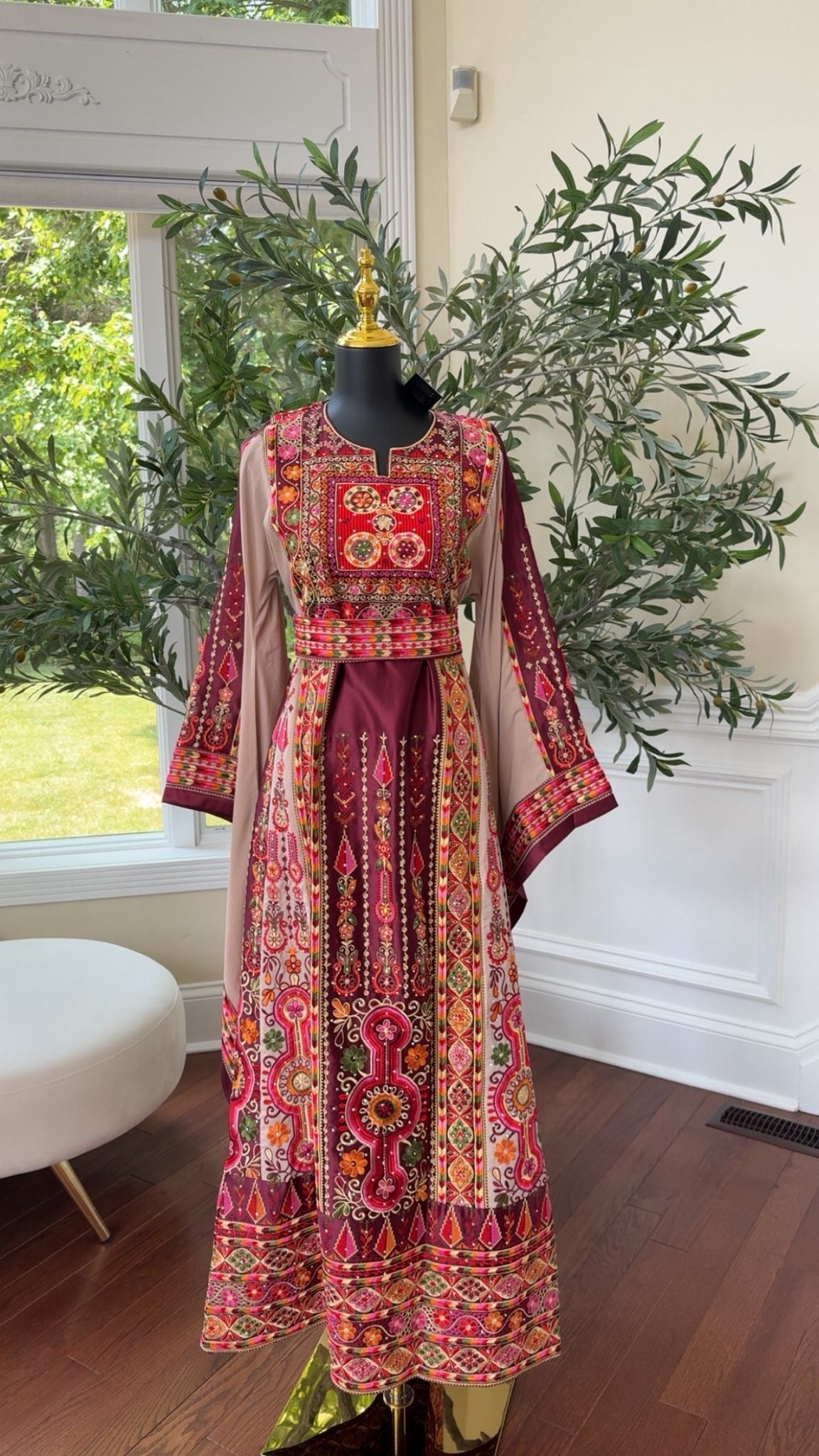 Burgundy Tatreez Thobe /A