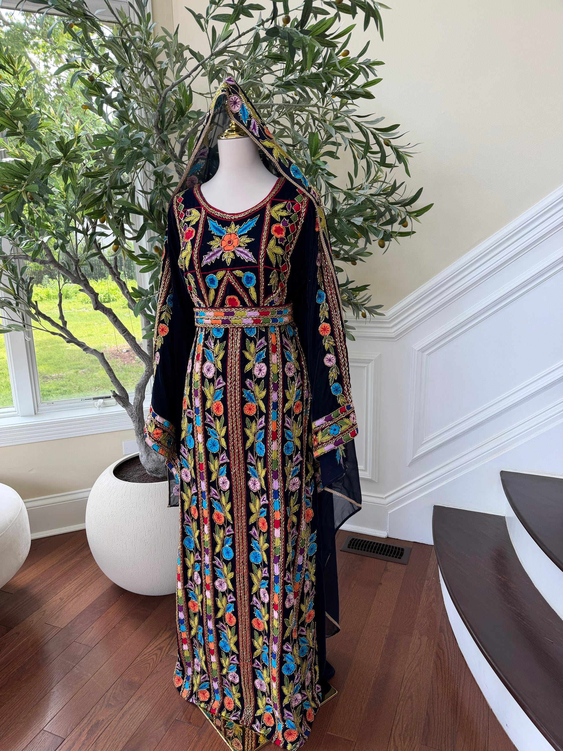 Black Beaded Stone Embroidered Thobe