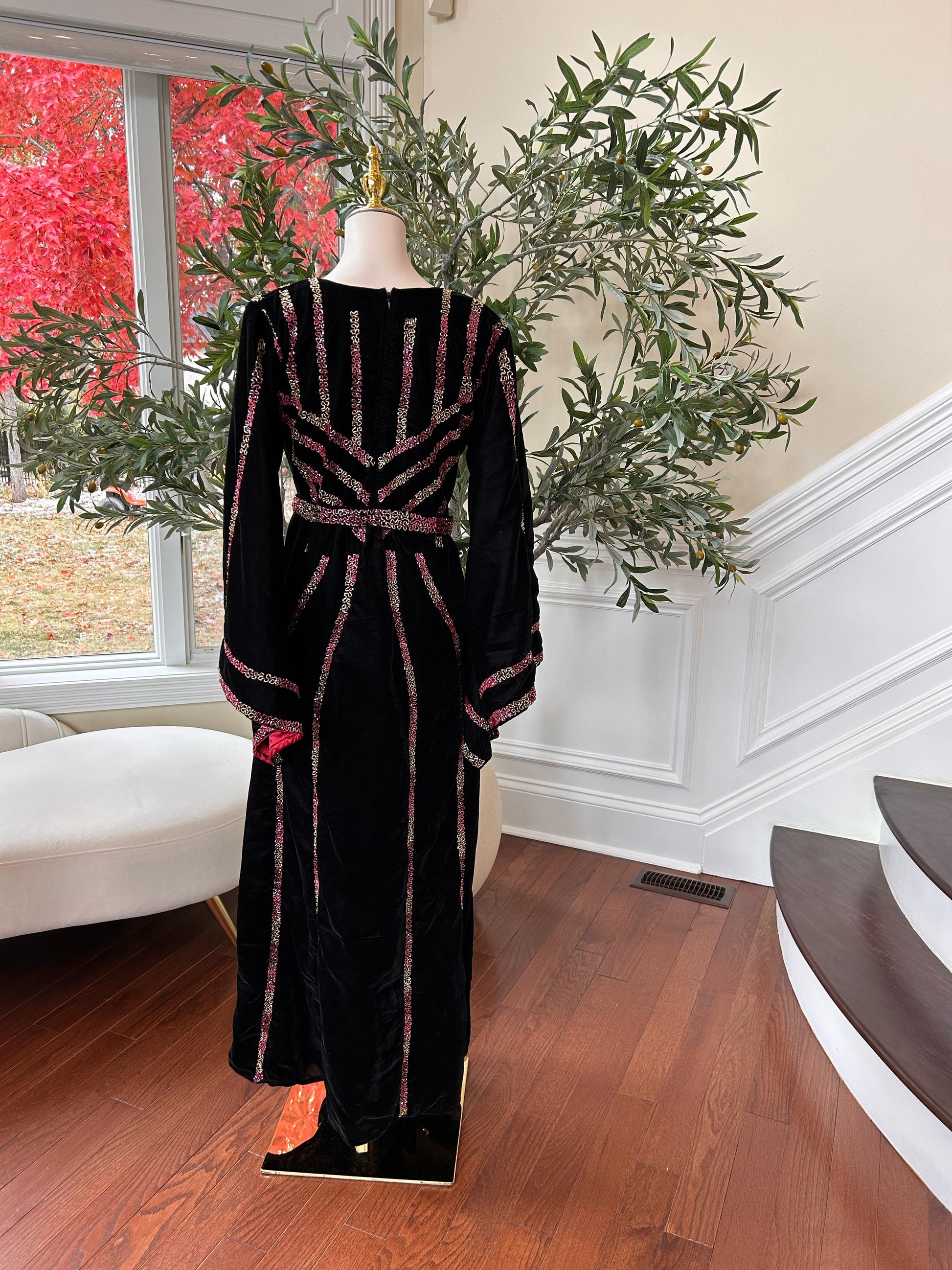 Black Velvet Beaded Stone Thobe