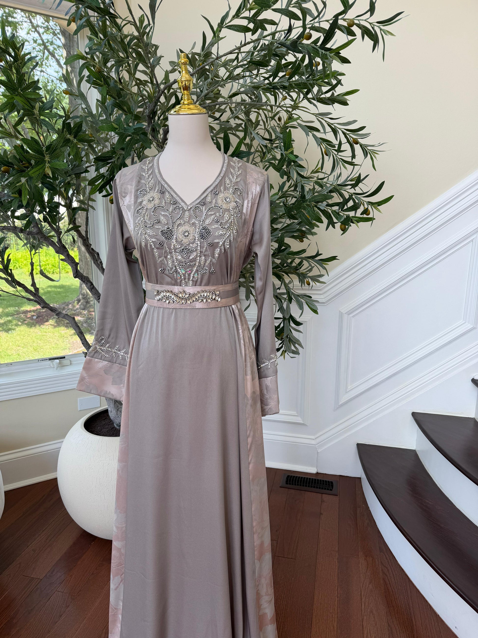 Silver Beaded Elegance Kuftan