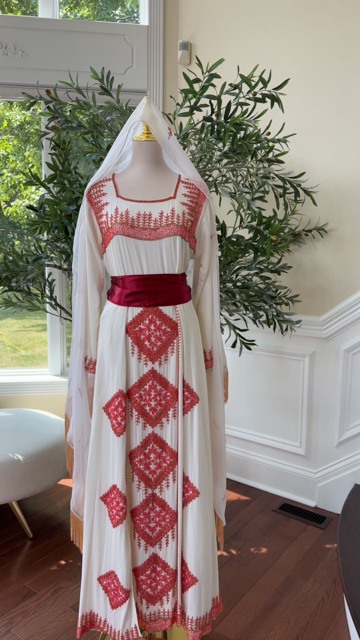 White Tatreez Red Thobe