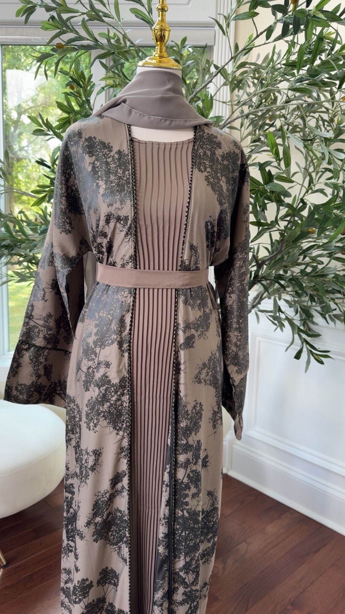 Neutral Toned Printed Design Abaya