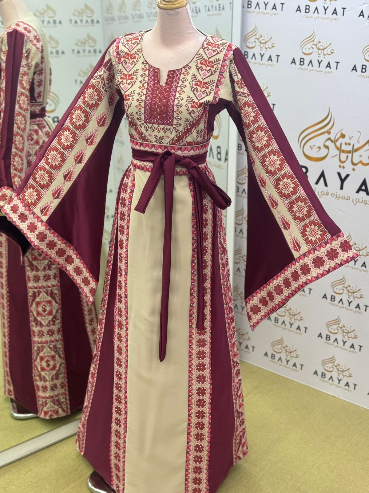 Embroidery Burgundy Tatreez Thobe