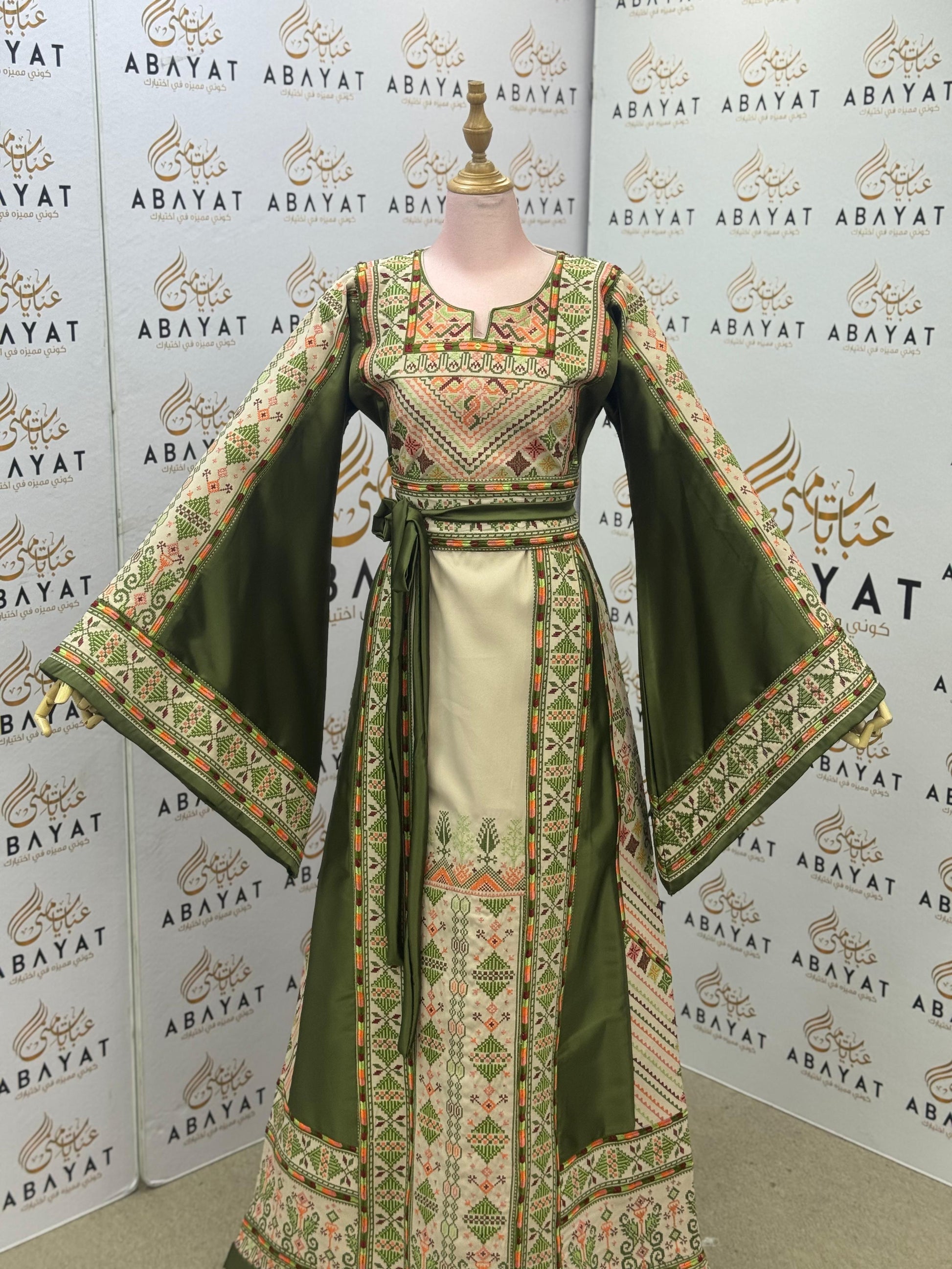 Classic Olive & Cream Traditional Embroidery Thobe