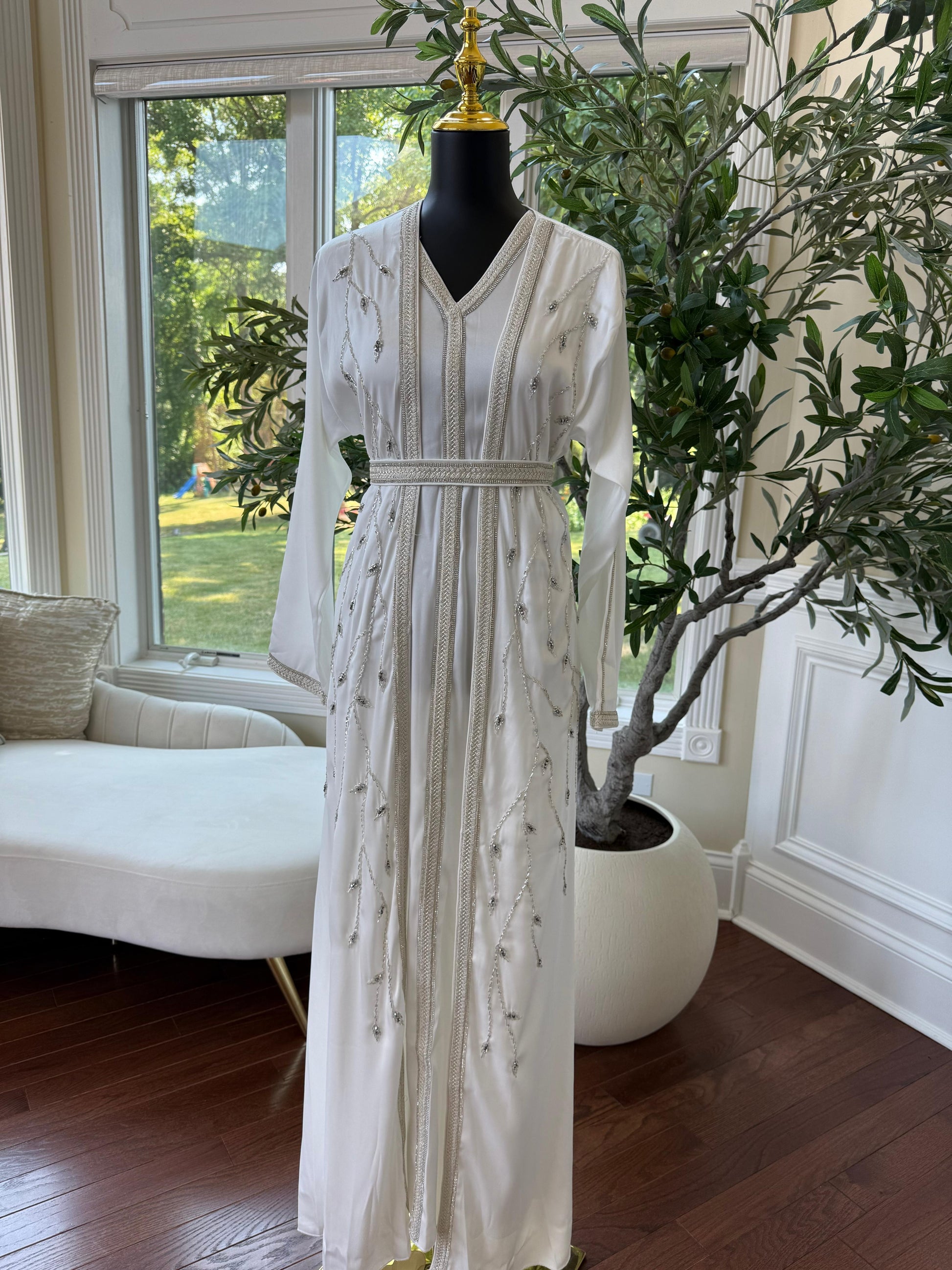 Floral White Grace Kuftan