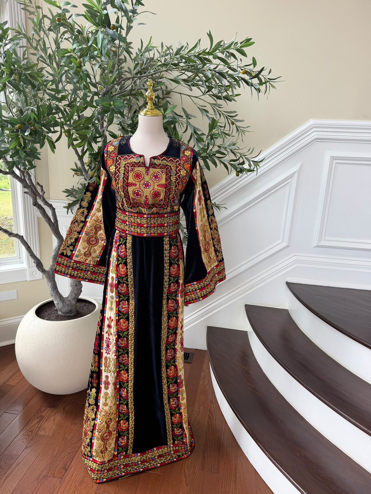 Navy Blue Embroidery Tatreez Thobe