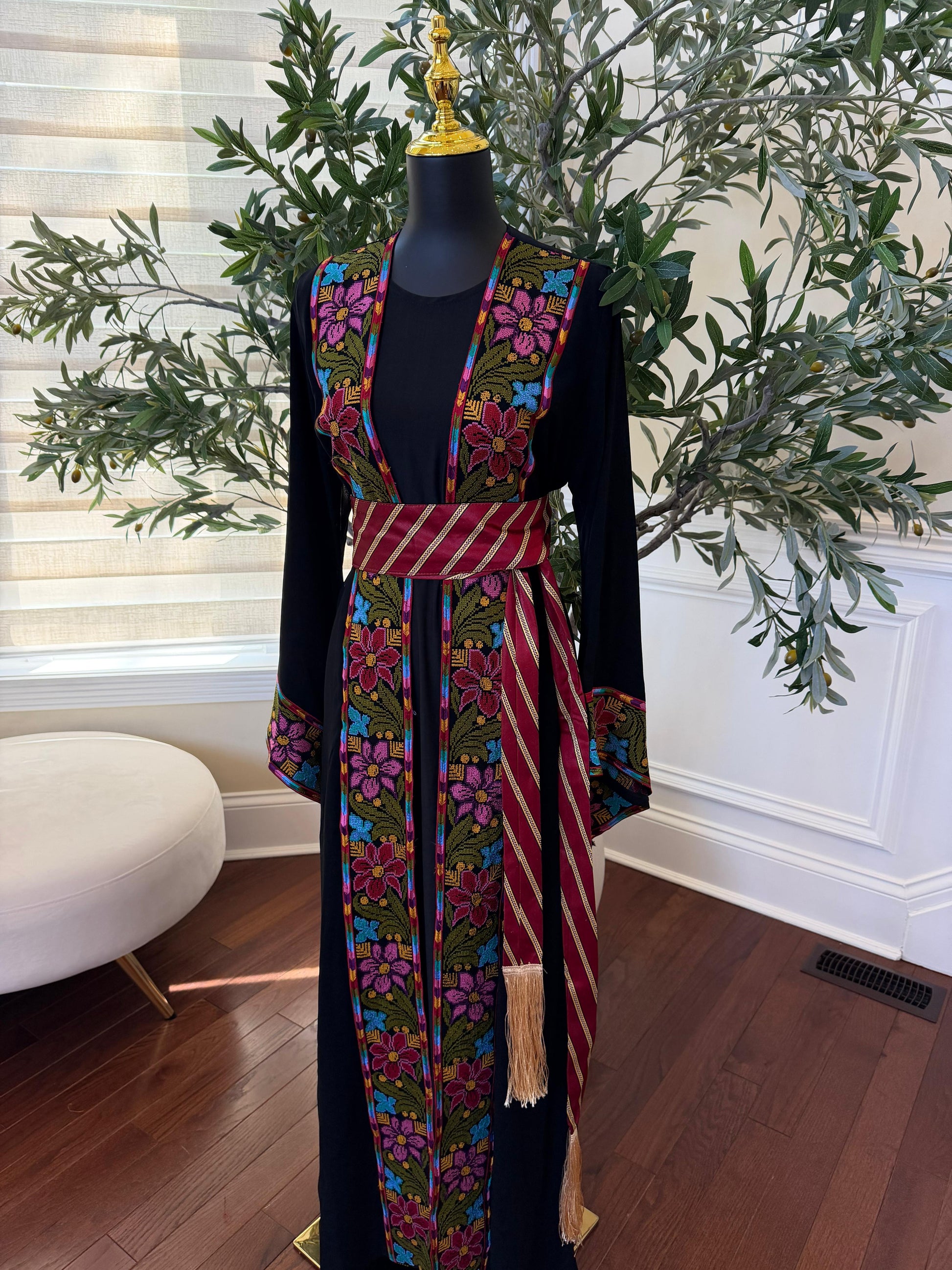 Black Embroidery Tatreez Floral Thobe