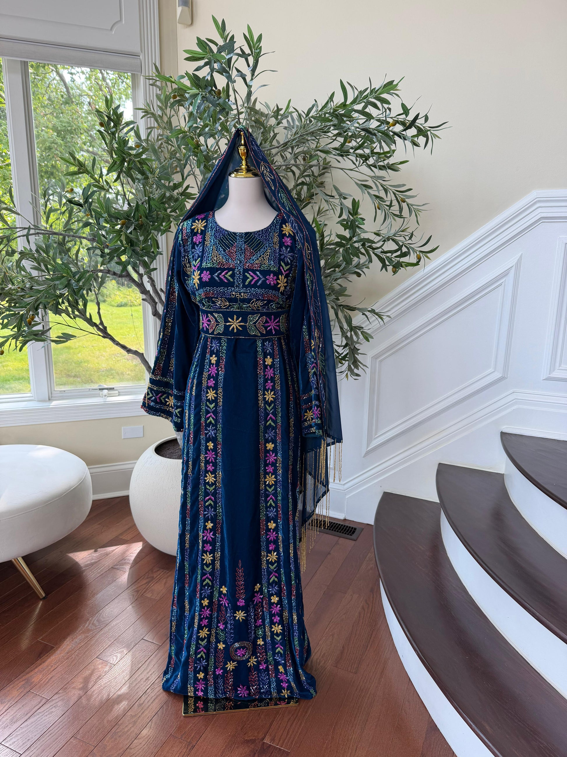 Blue Charm Beaded Stone Elegance Thobe